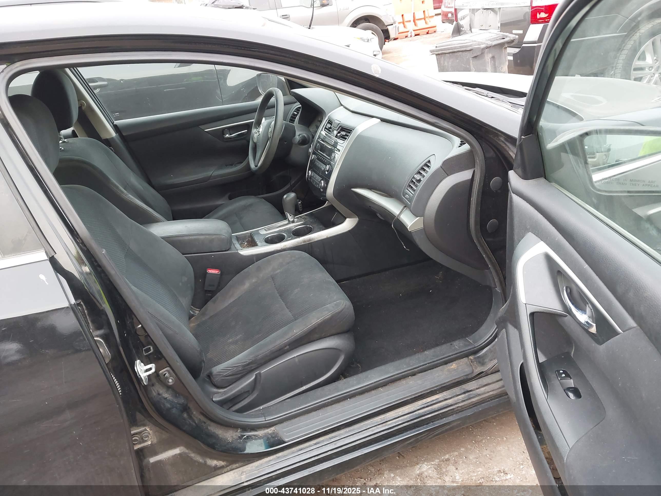 NISSAN ALTIMA image 5