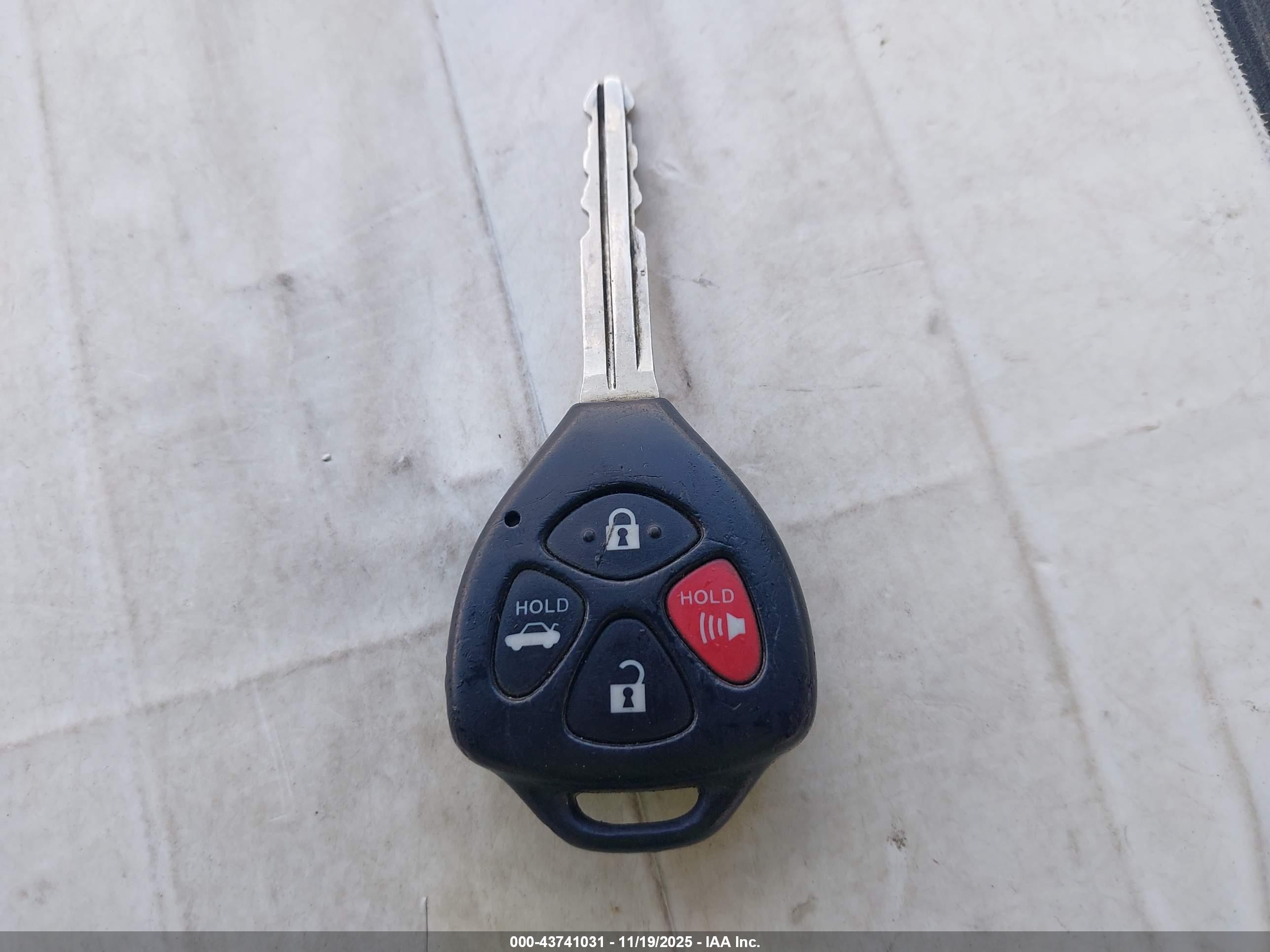 TOYOTA COROLLA image 11