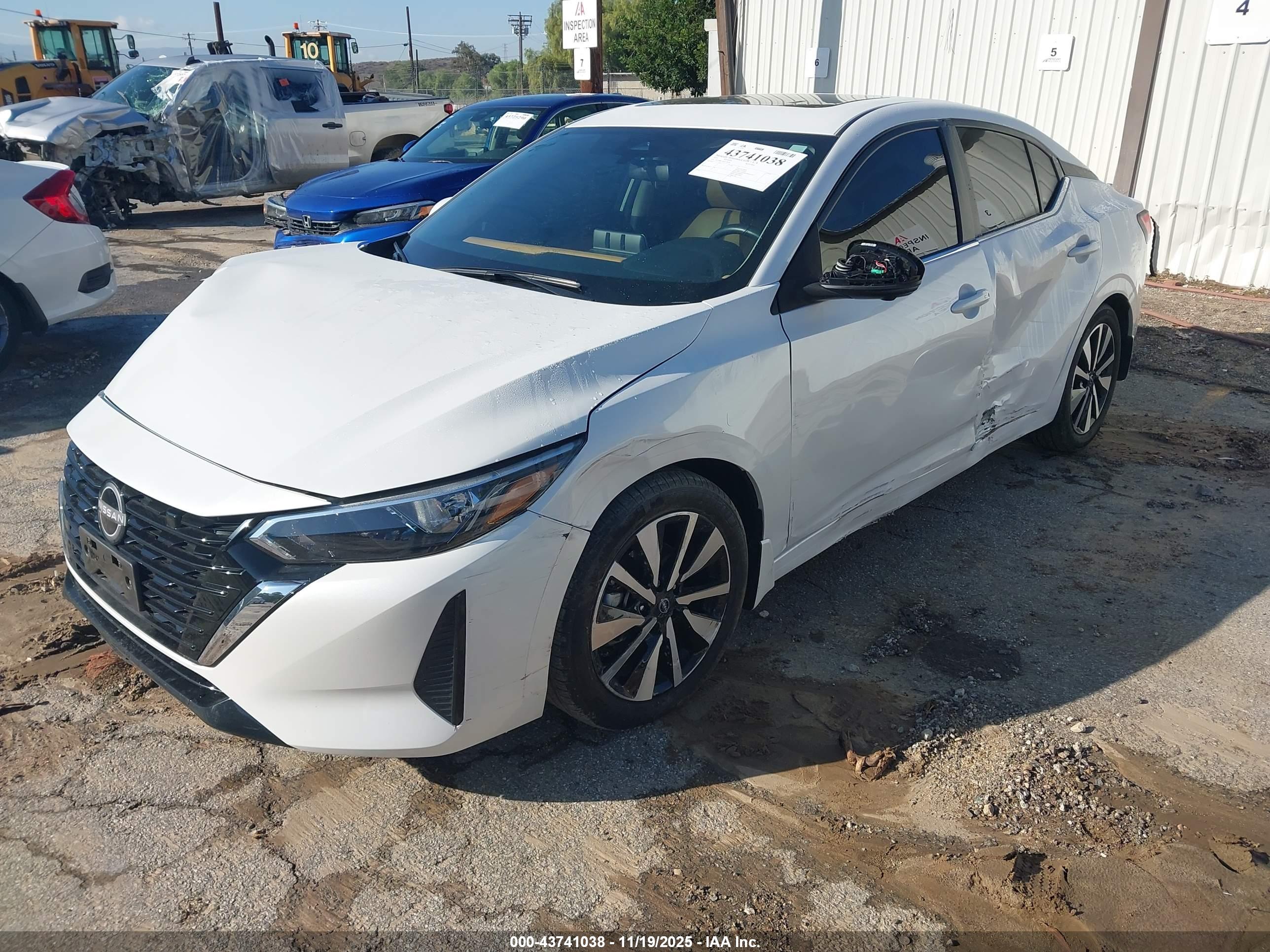 NISSAN SENTRA image 2