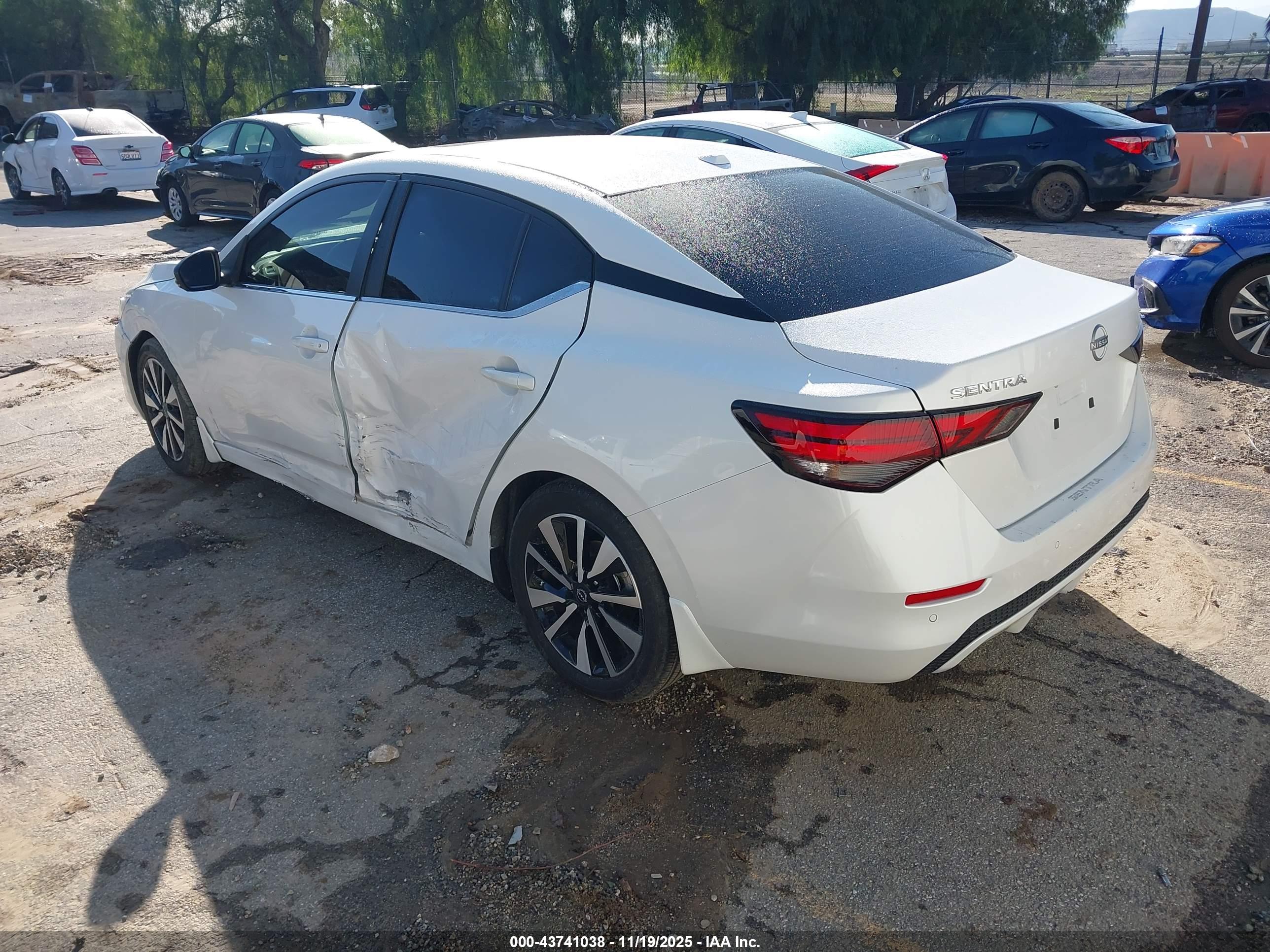 NISSAN SENTRA image 3