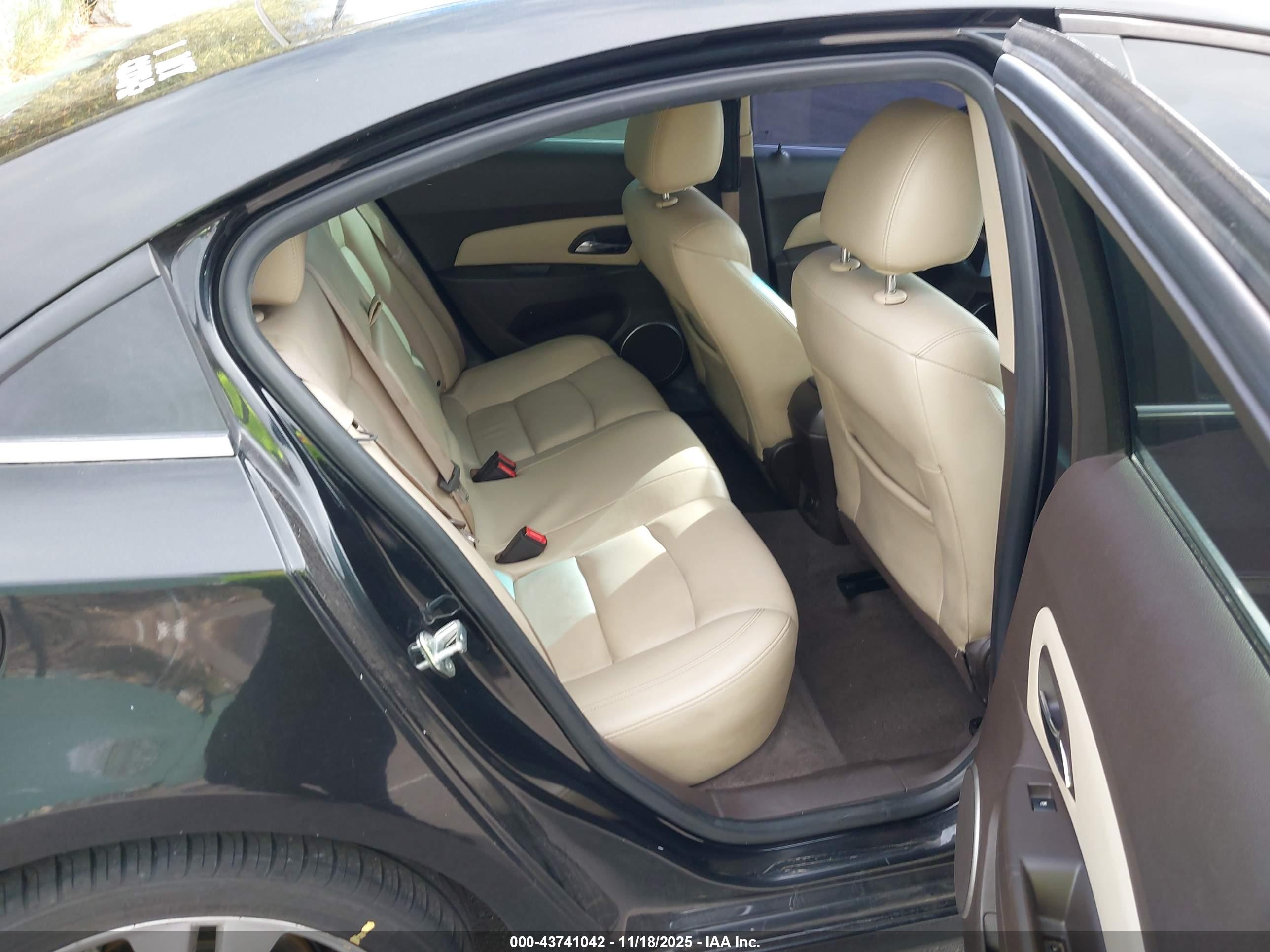CHEVROLET CRUZE image 8