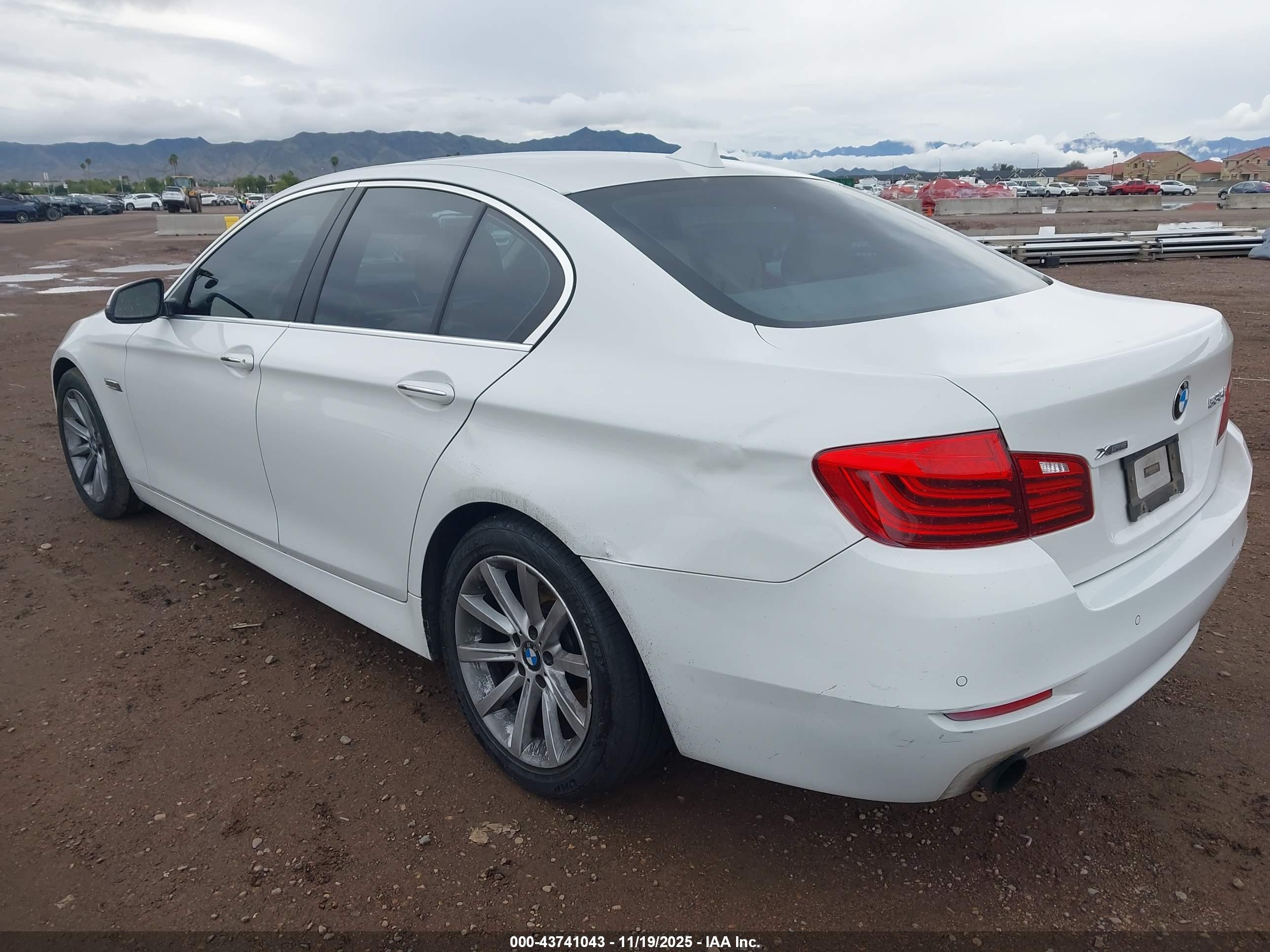 BMW 535I image 6
