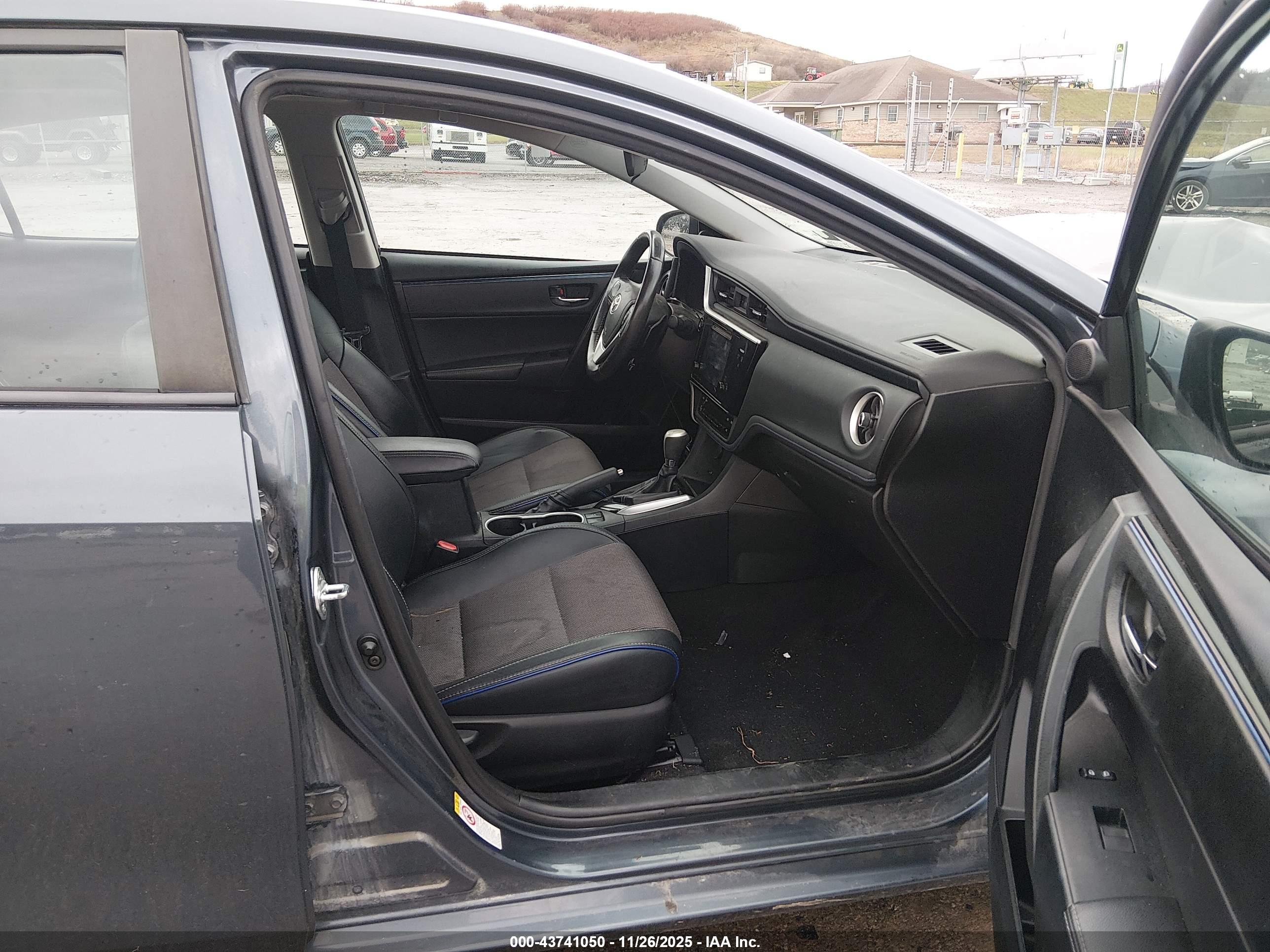 TOYOTA COROLLA image 5