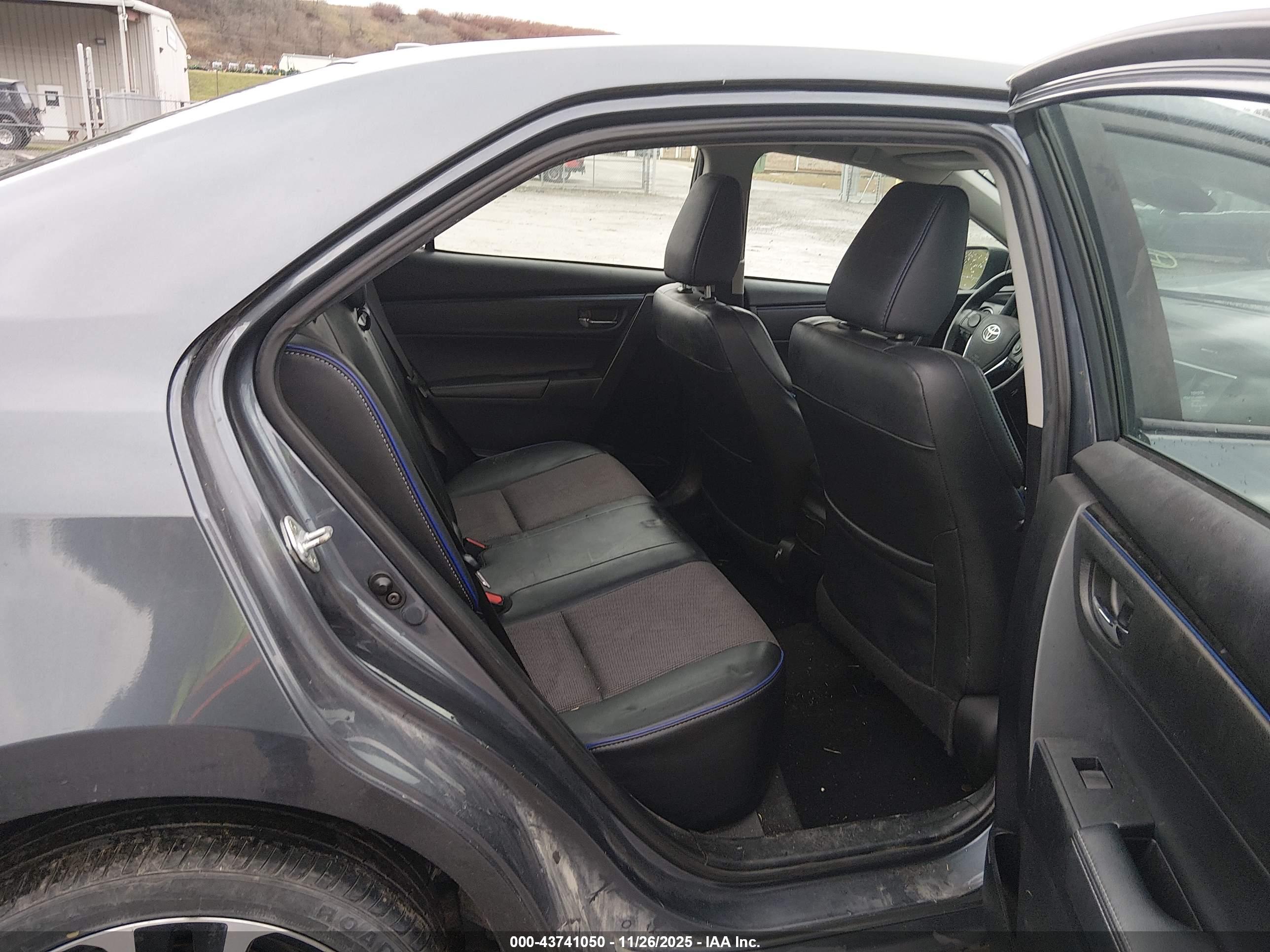 TOYOTA COROLLA image 8