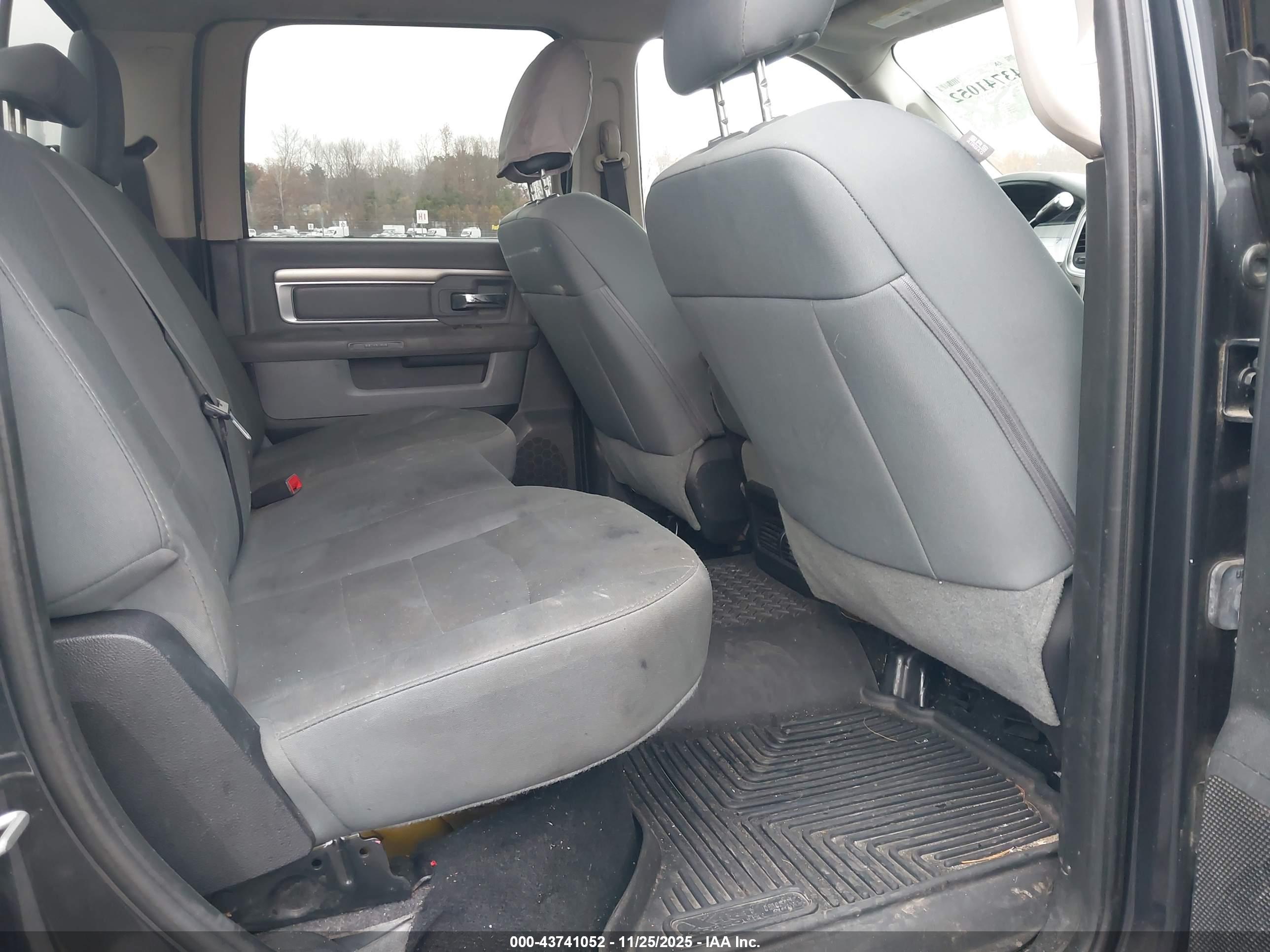 RAM 2500 image 8