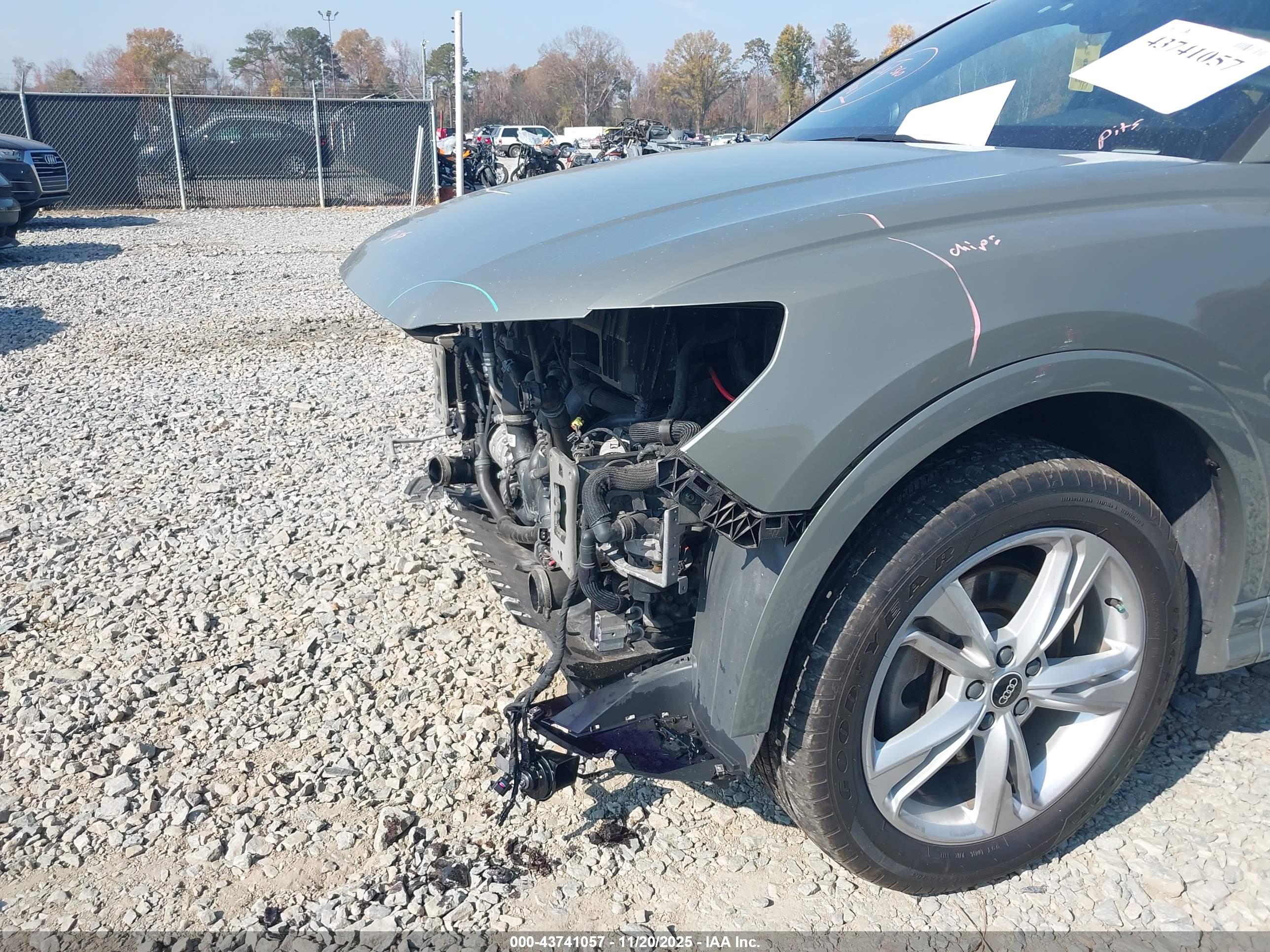 AUDI Q3 image 6