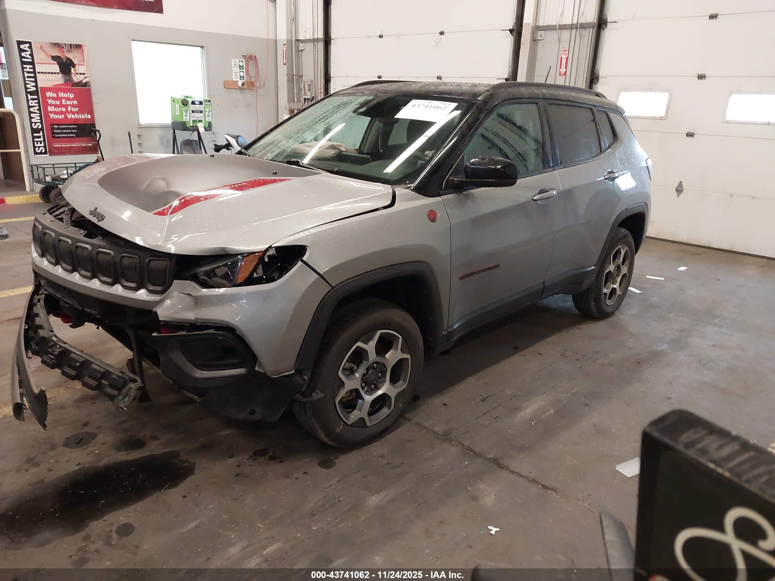 JEEP COMPASS image 2