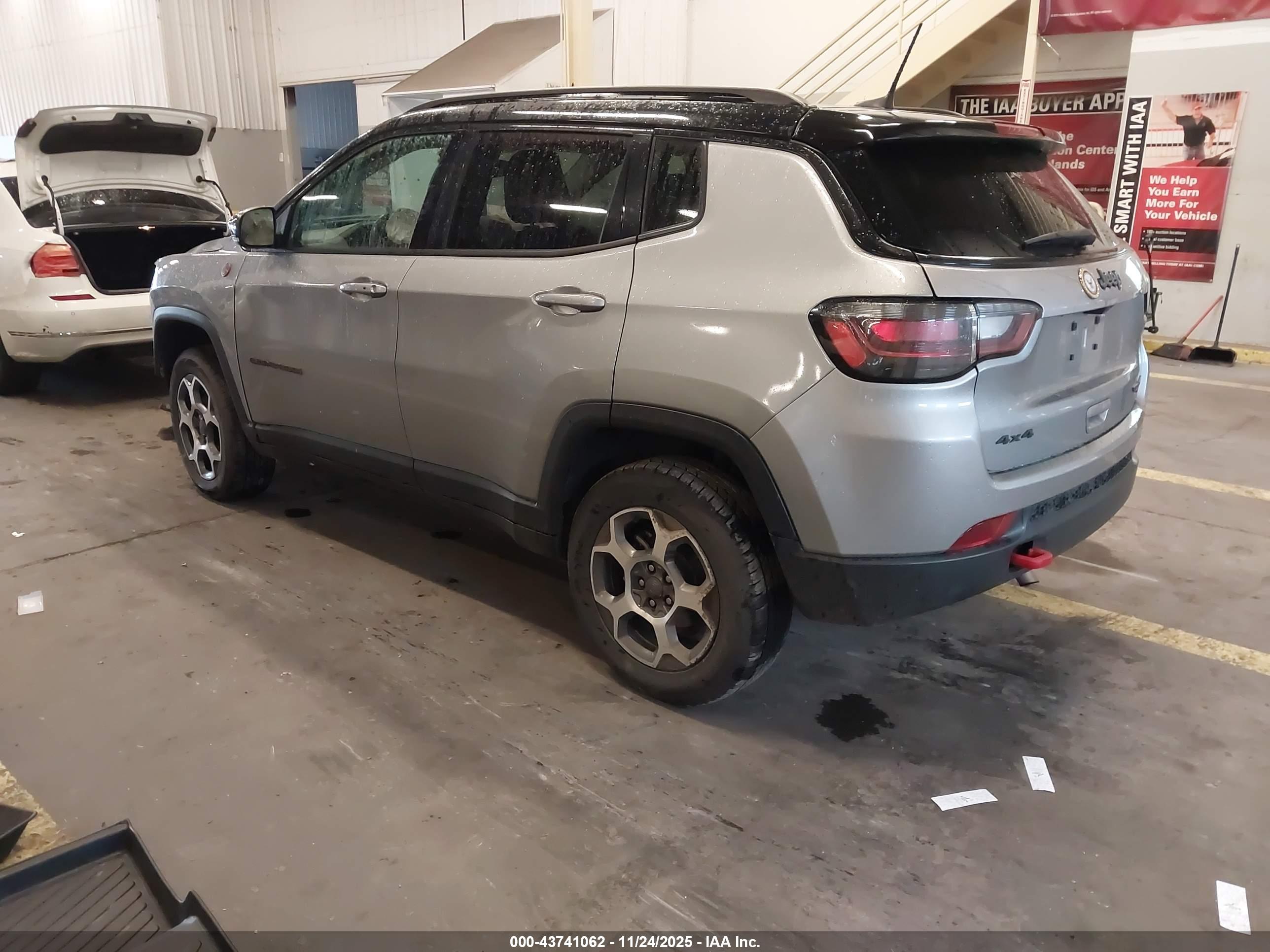JEEP COMPASS image 3