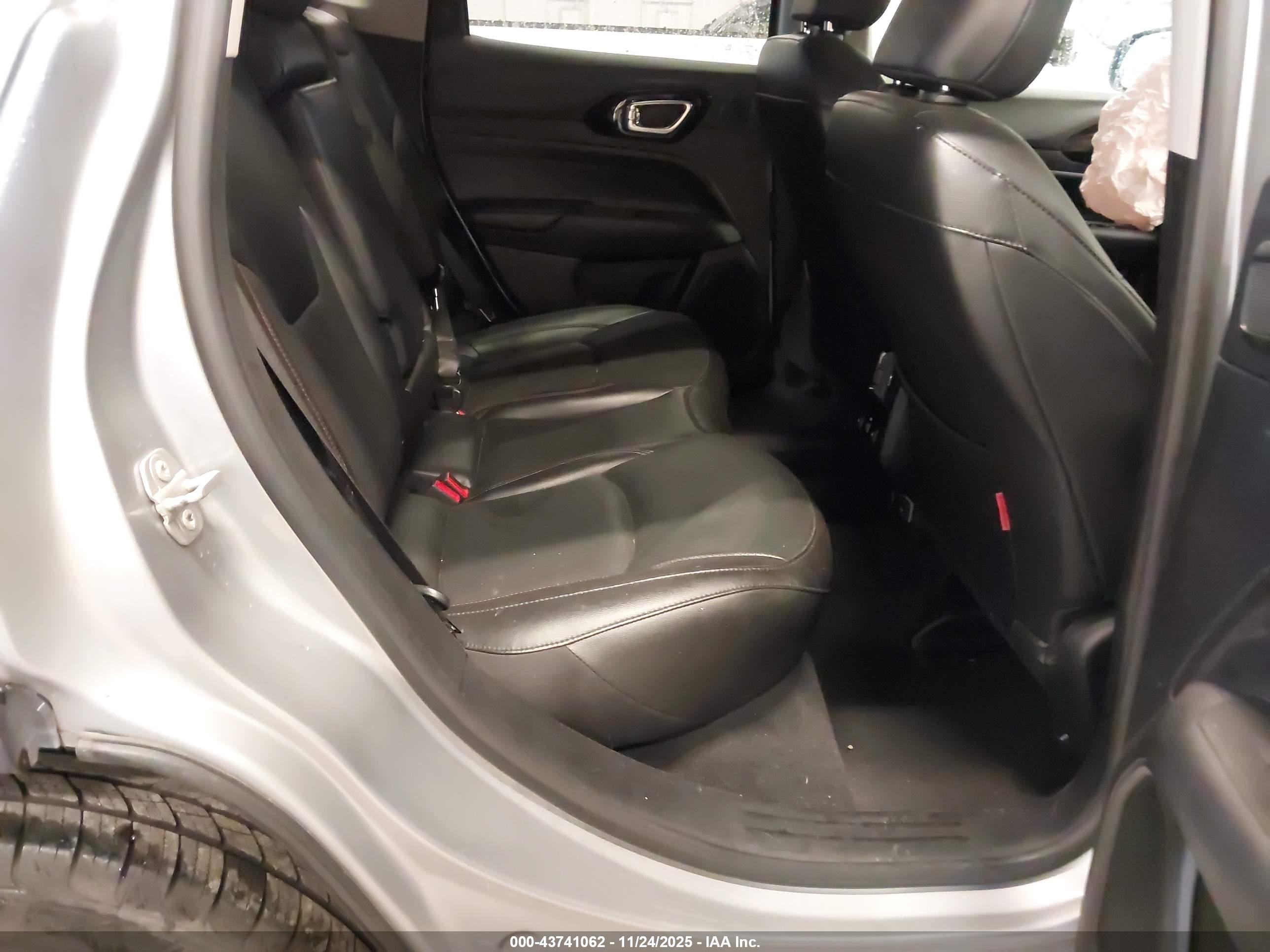 JEEP COMPASS image 8
