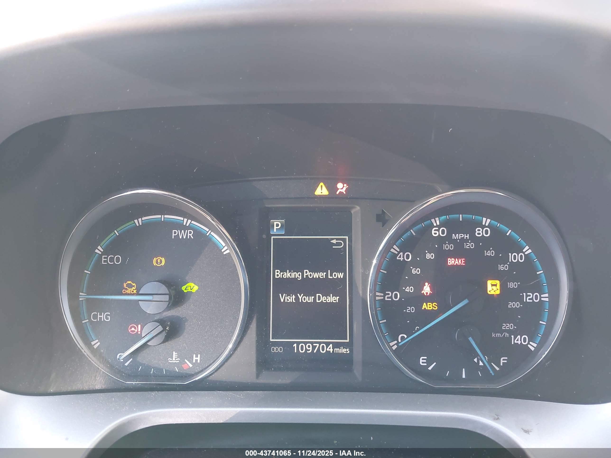 TOYOTA RAV4 image 7