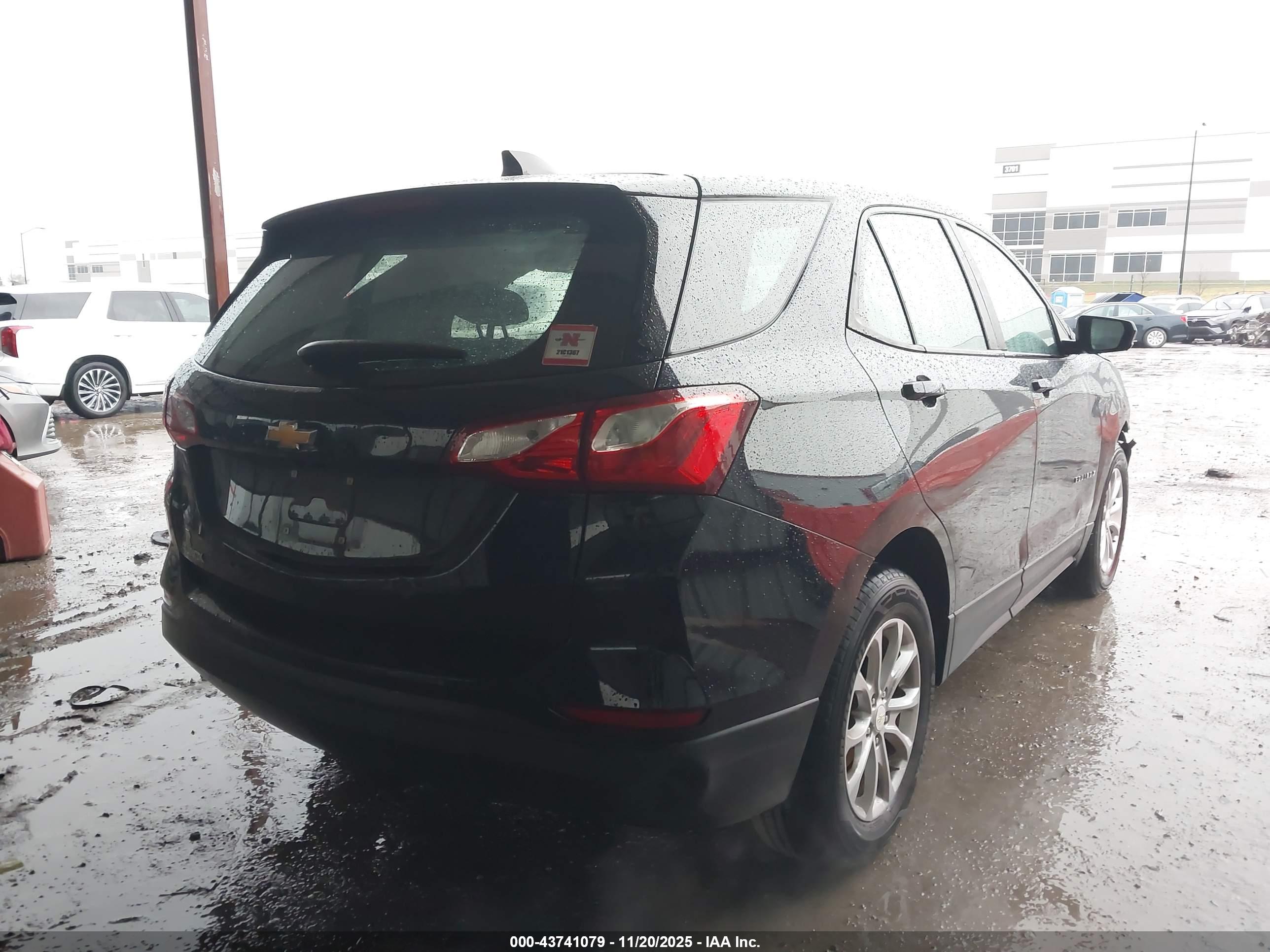 CHEVROLET EQUINOX image 4