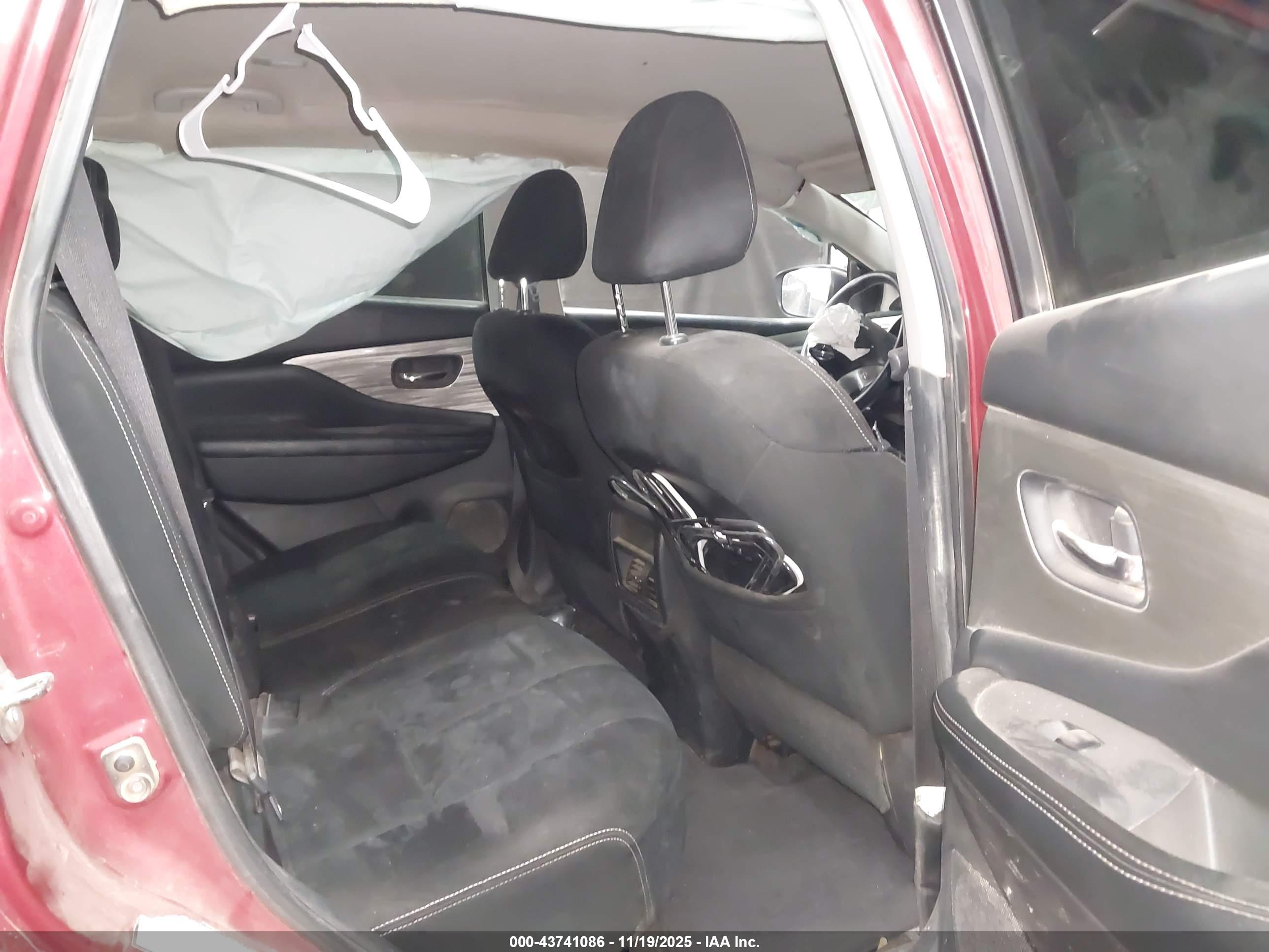 NISSAN MURANO image 8