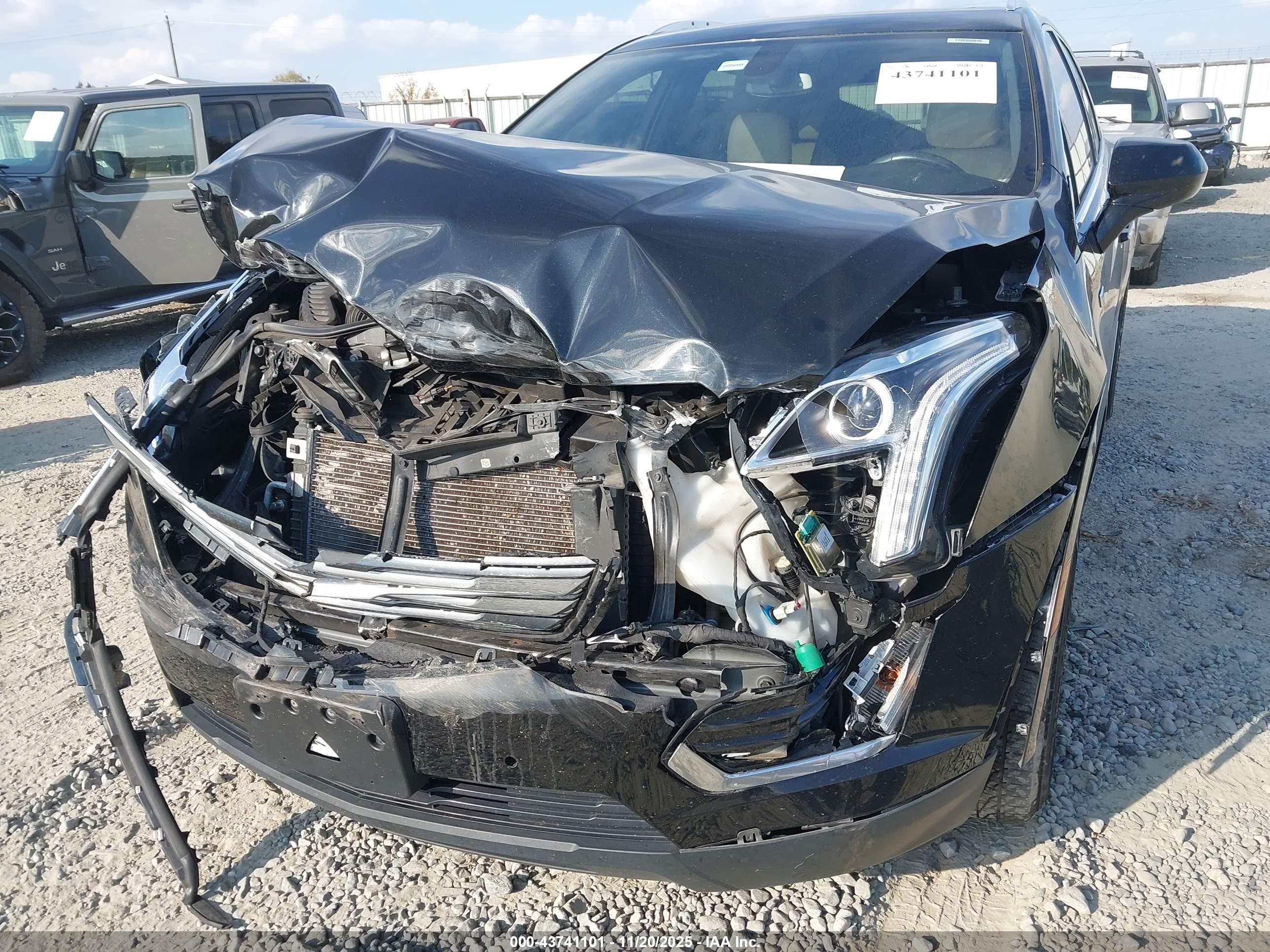 CADILLAC XT5 image 6