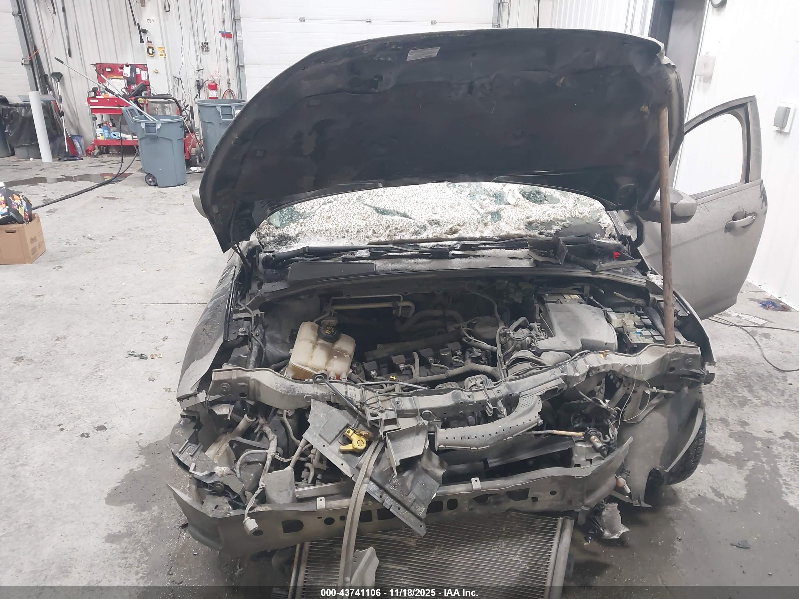 FORD FOCUS image 10