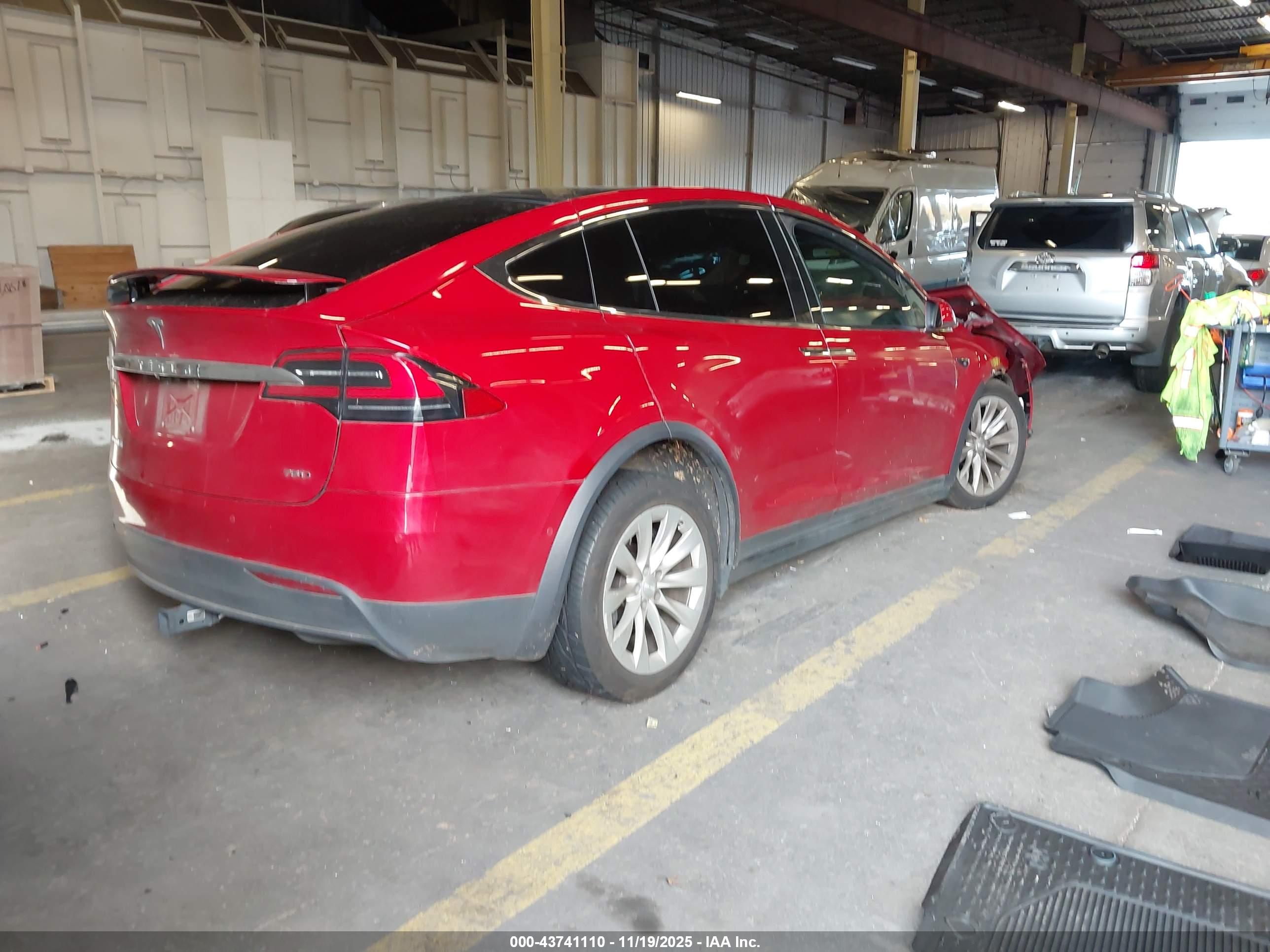 TESLA MODEL image 4