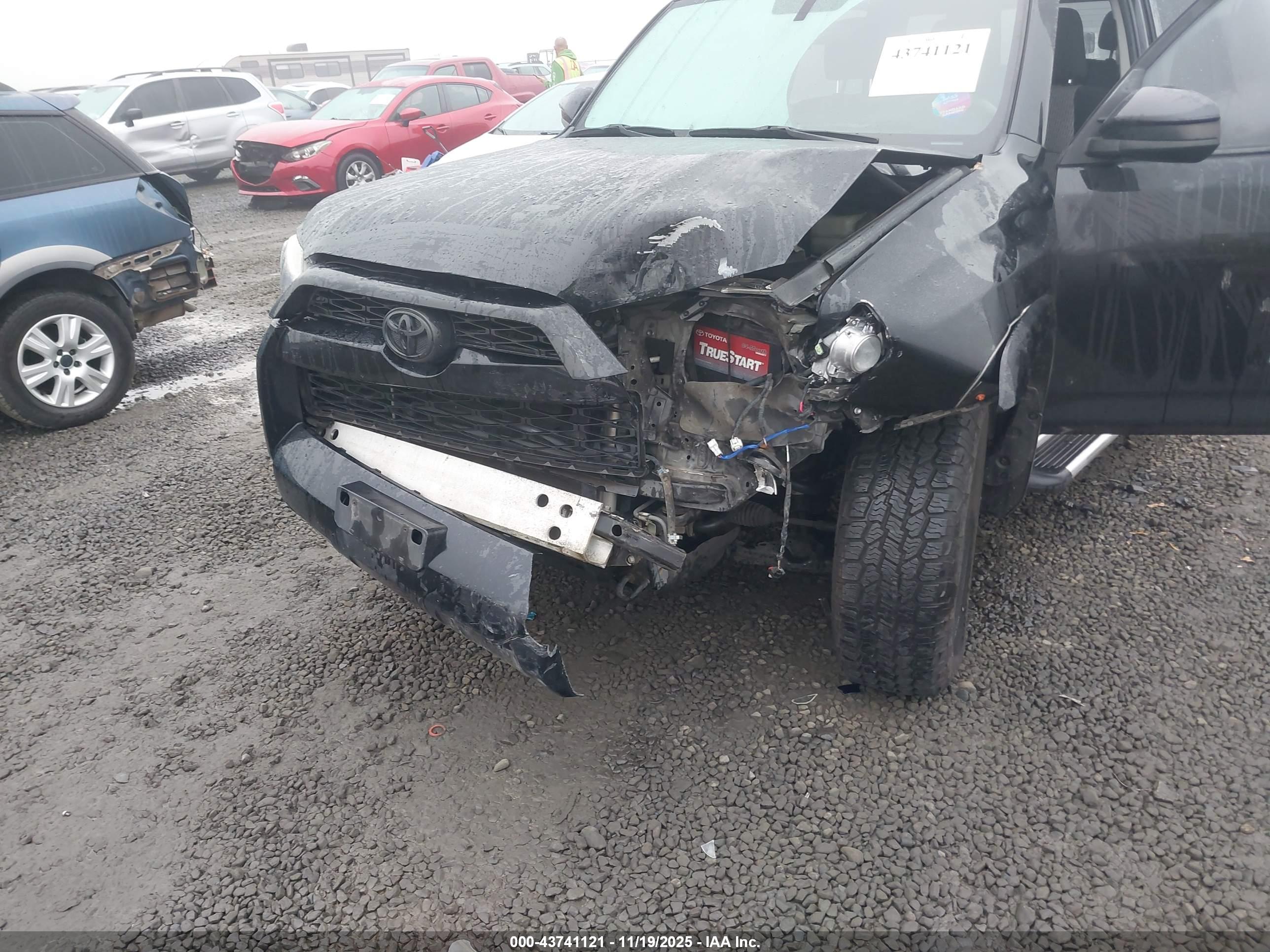TOYOTA 4RUNNER image 6