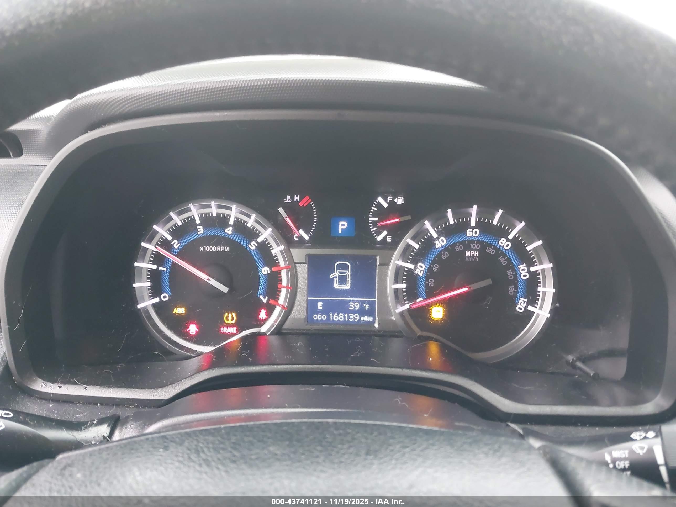 TOYOTA 4RUNNER image 7
