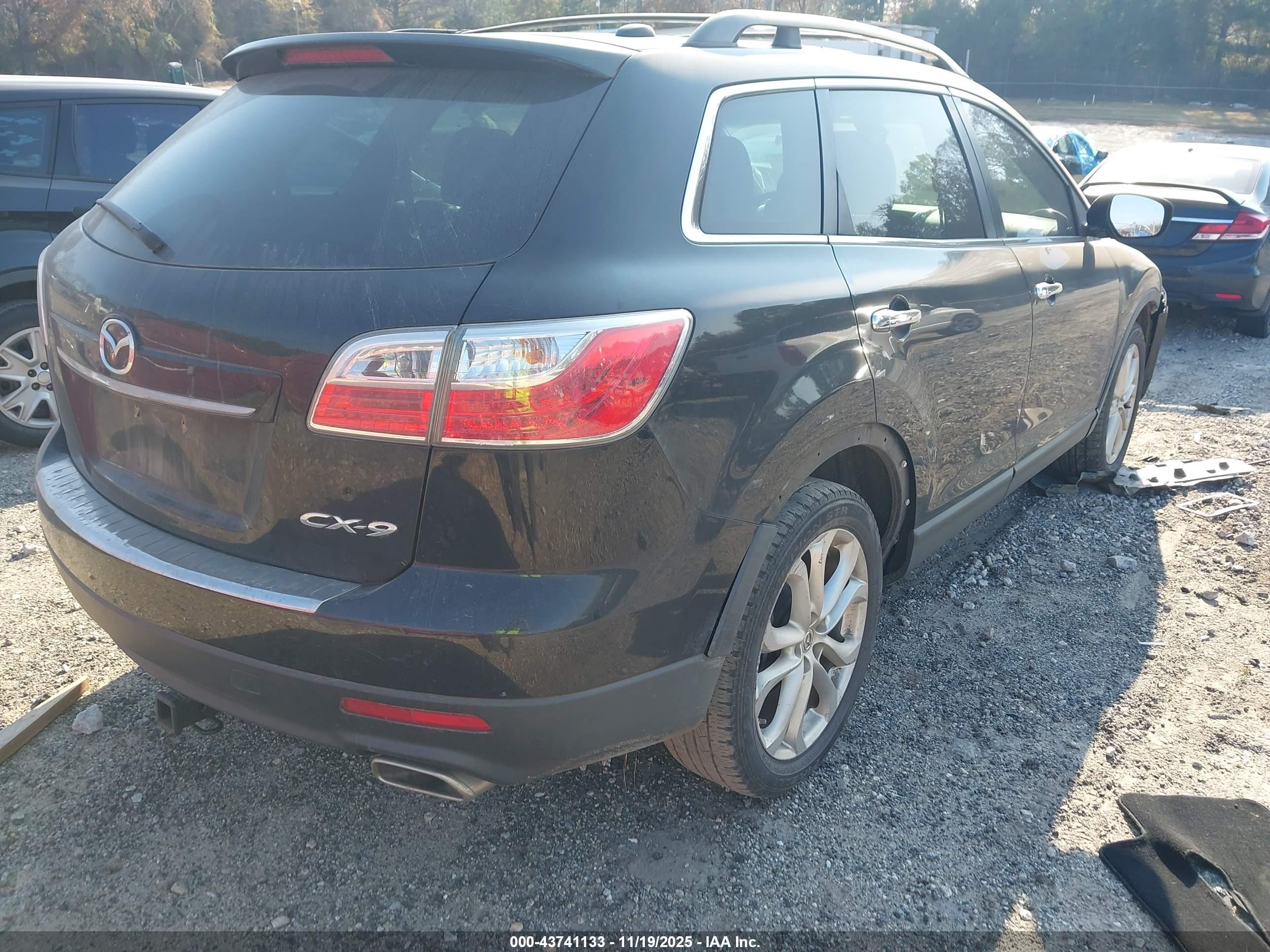 MAZDA CX-9 image 4
