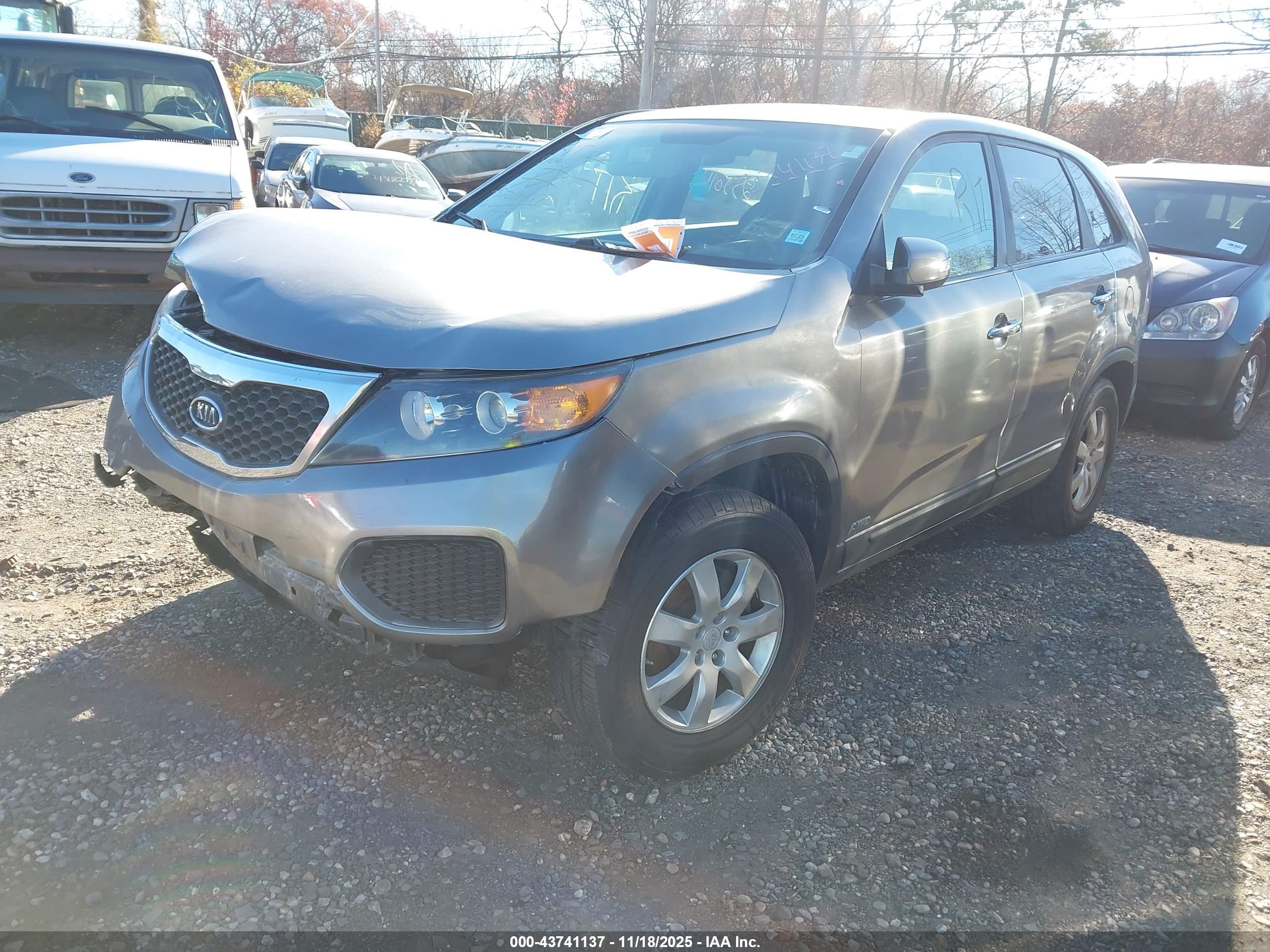 KIA SORENTO image 2