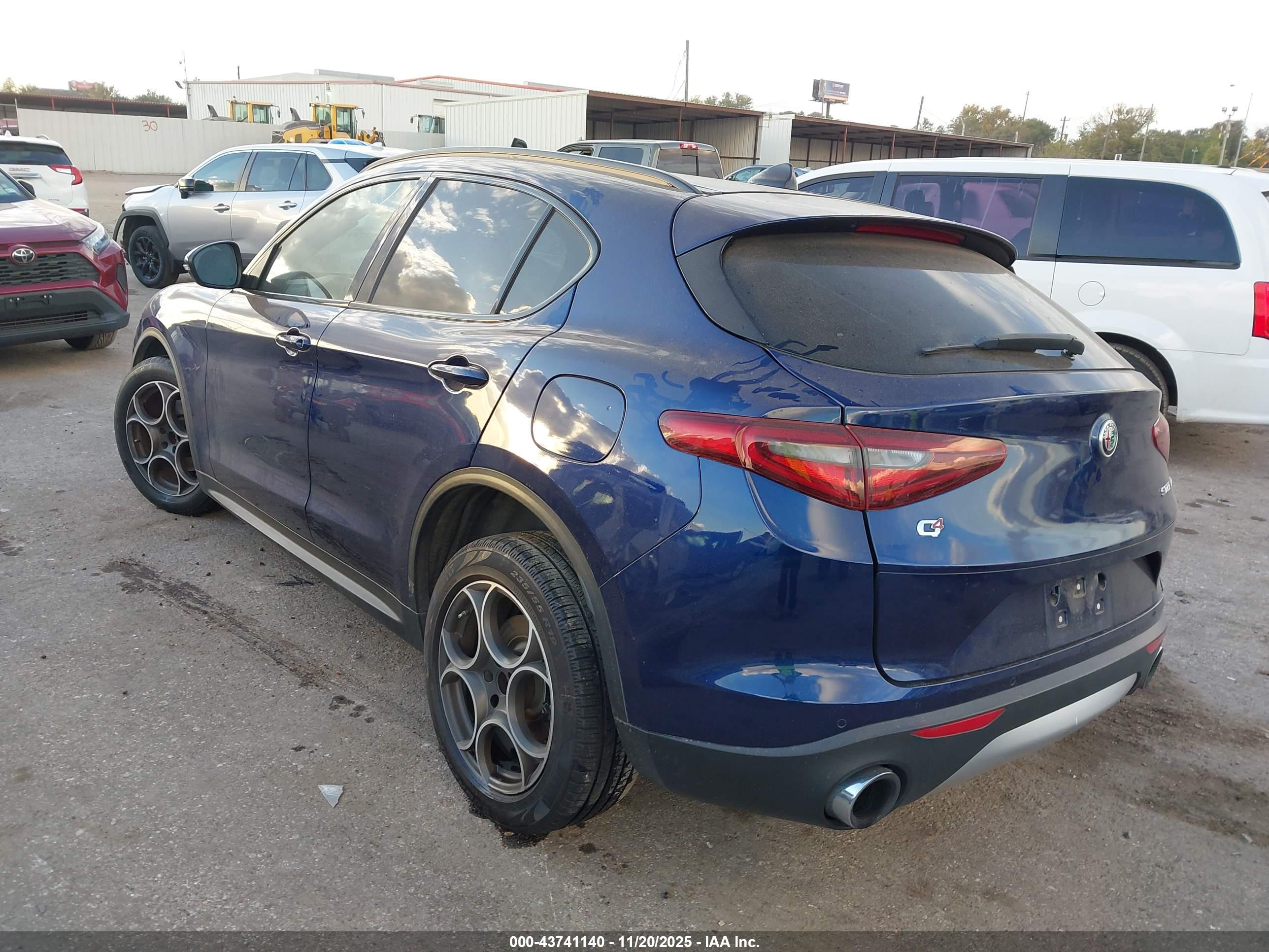 ALFA ROMEO image 3