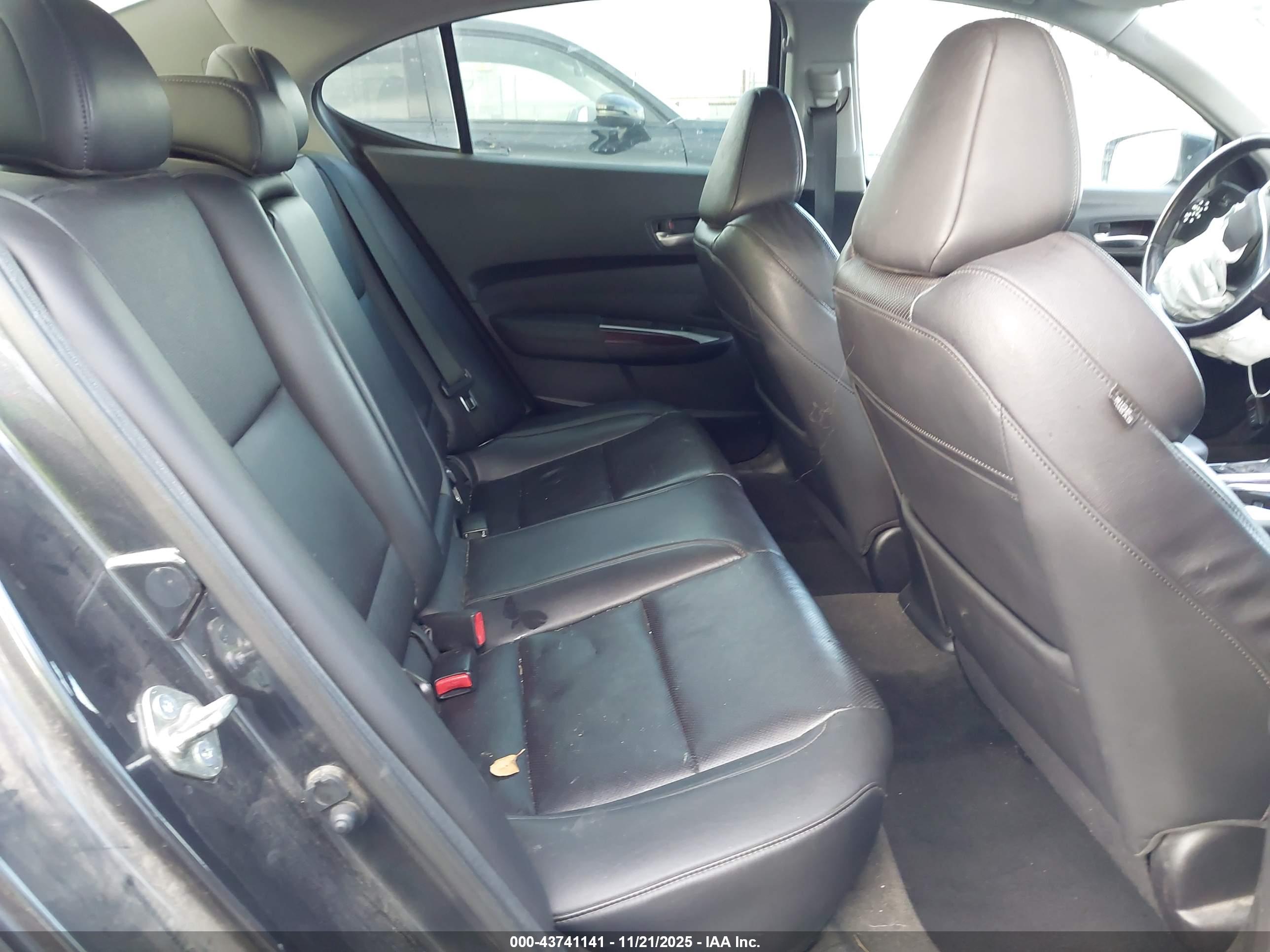 ACURA TLX image 8