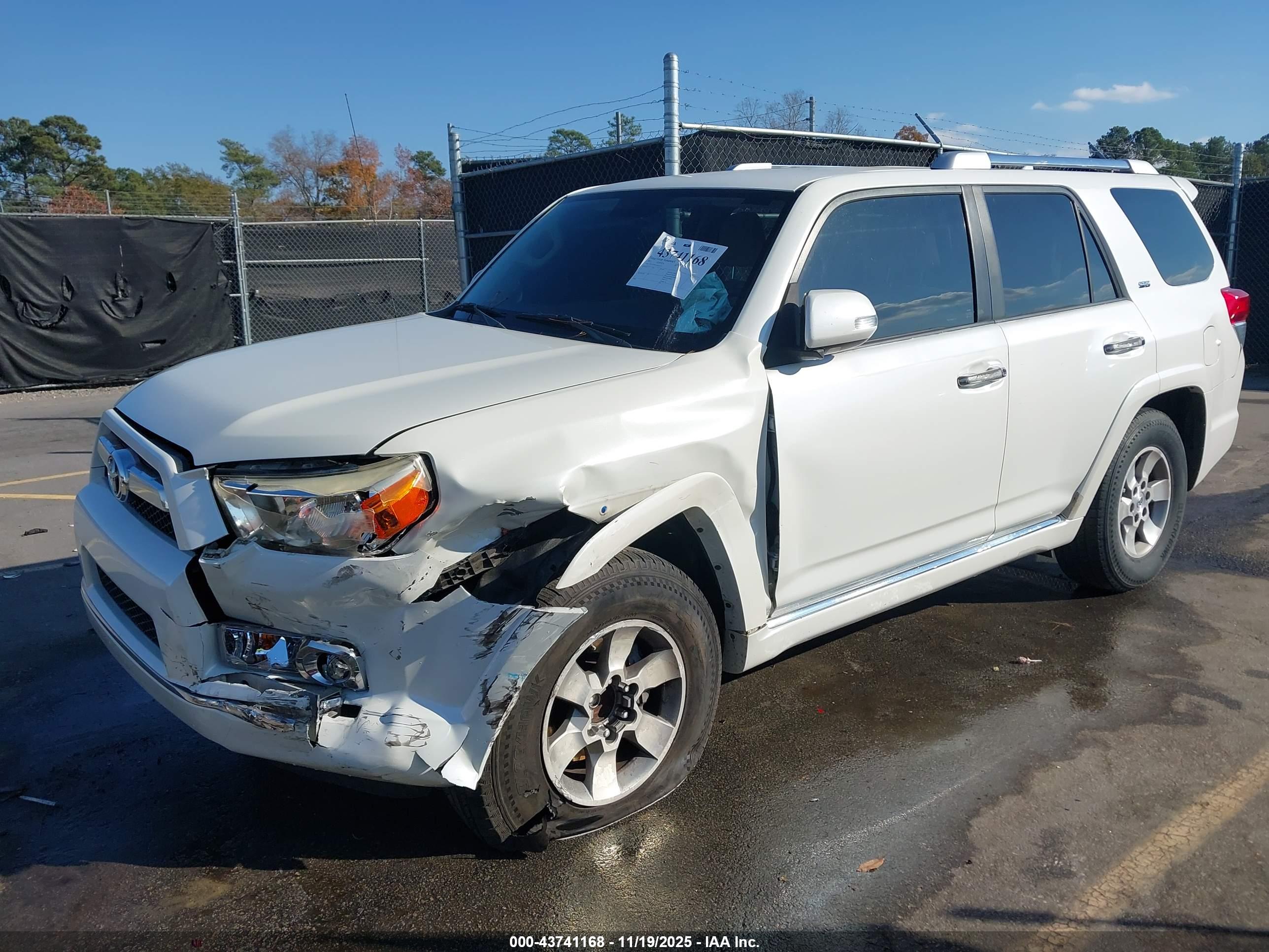 TOYOTA 4RUNNER image 2