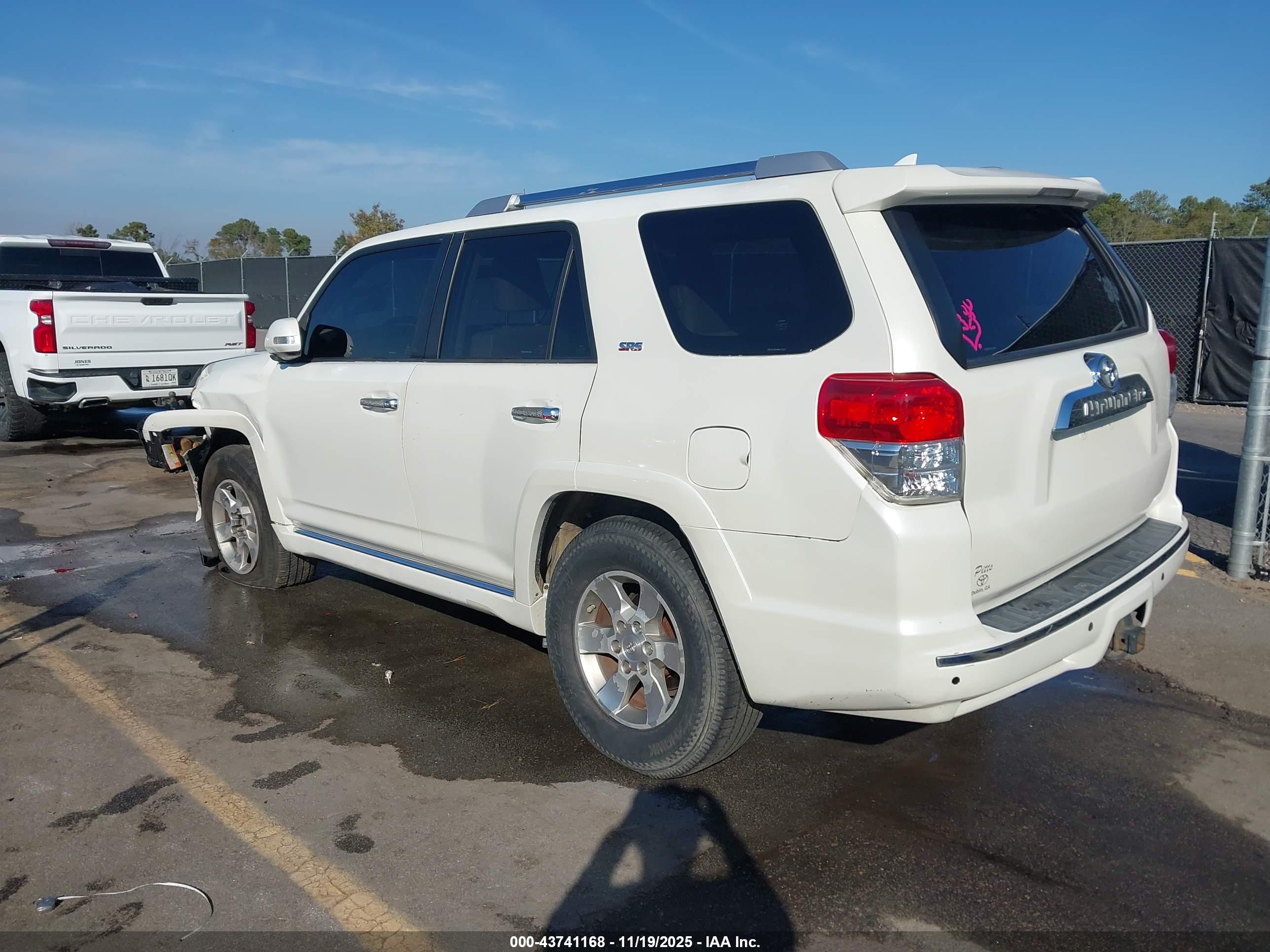 TOYOTA 4RUNNER image 3