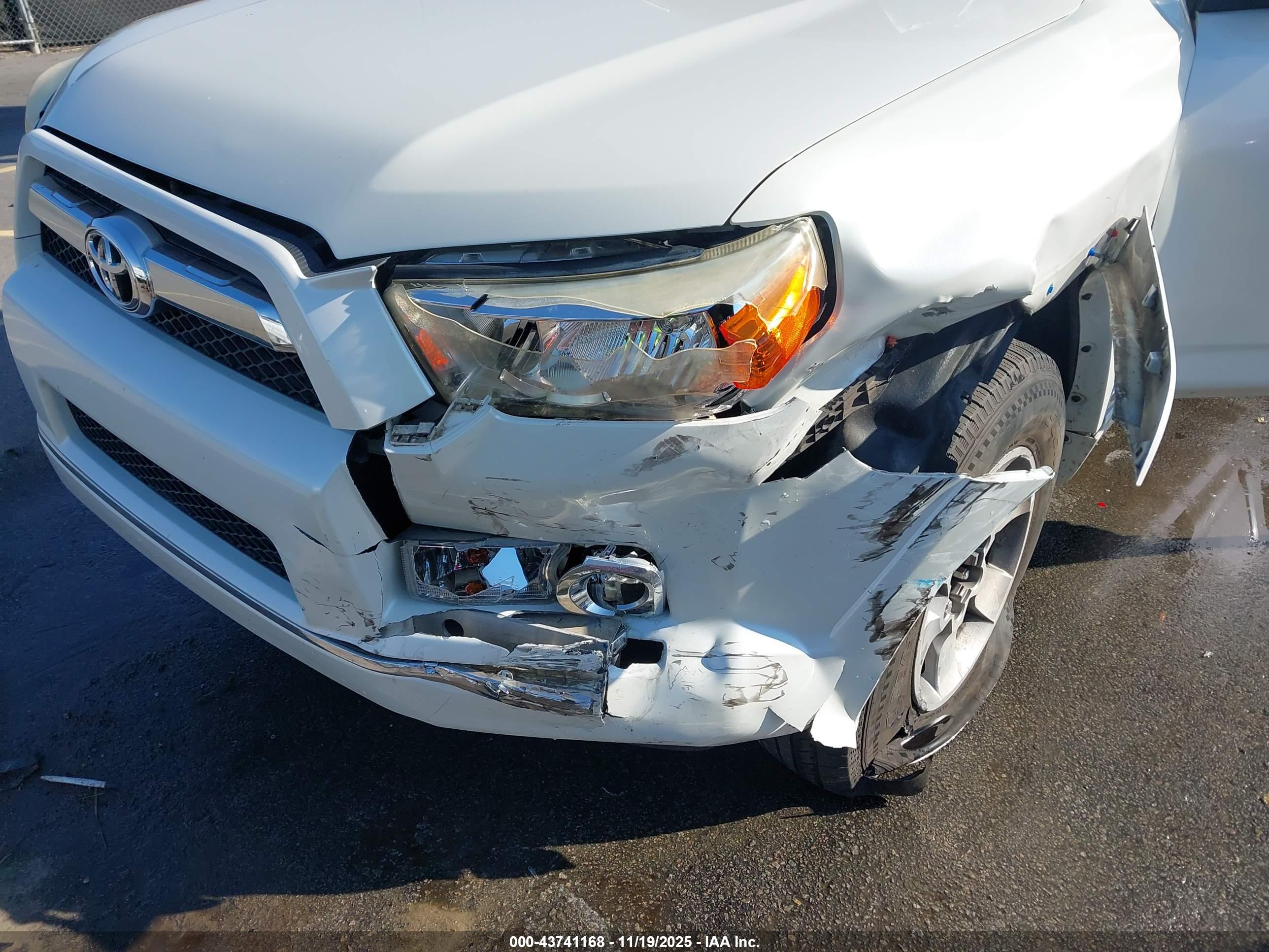 TOYOTA 4RUNNER image 6