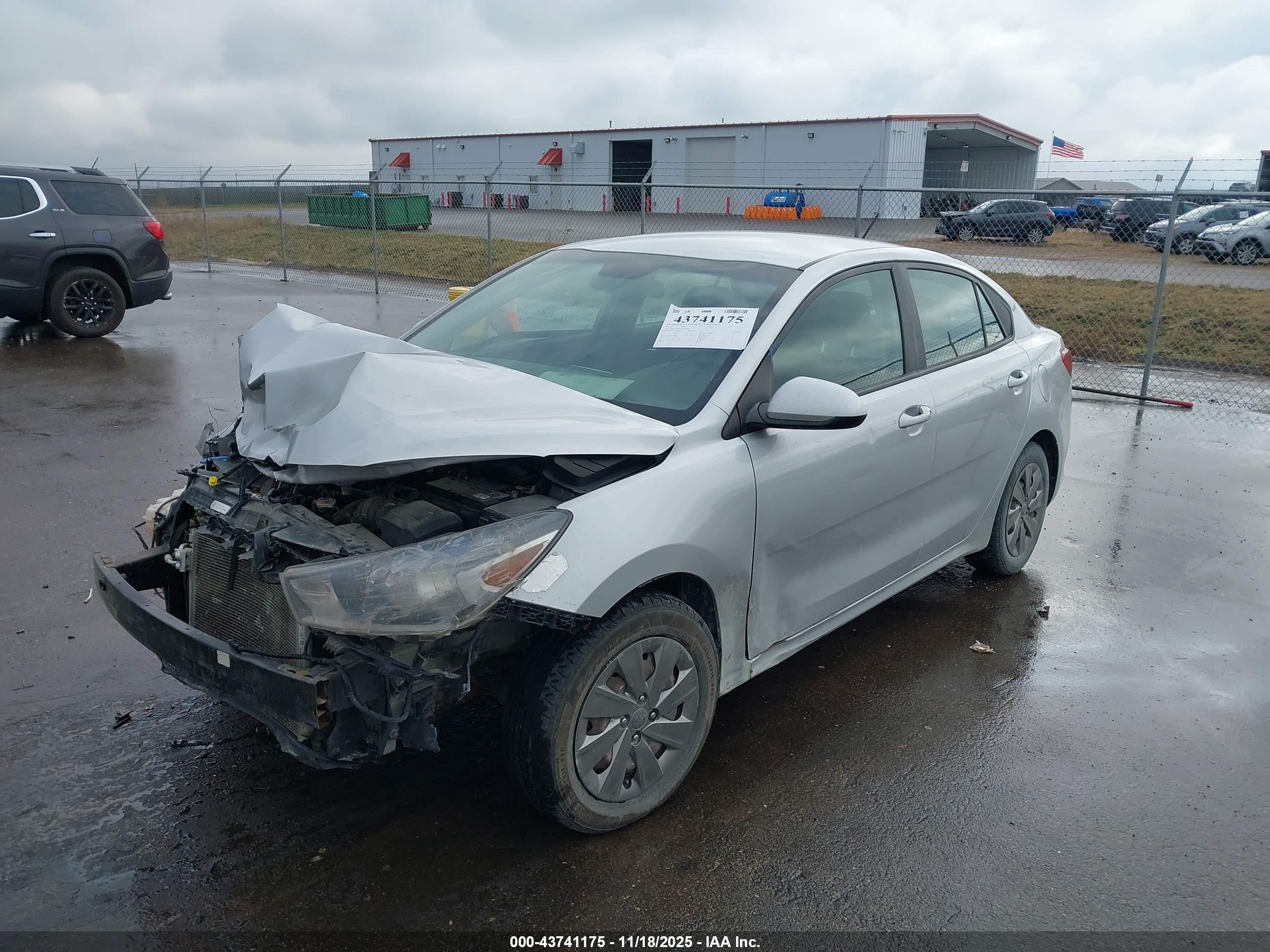 KIA RIO image 2
