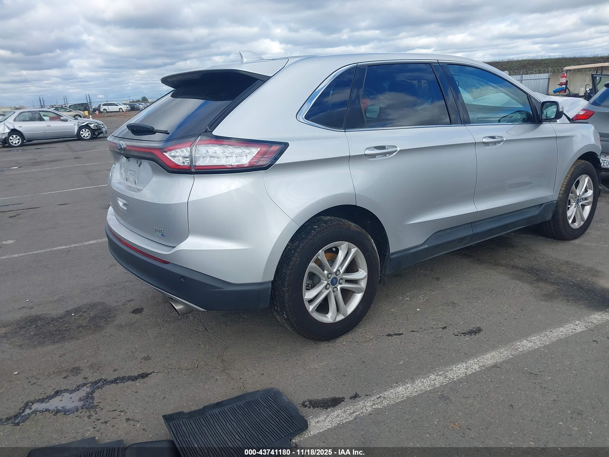 FORD EDGE image 4
