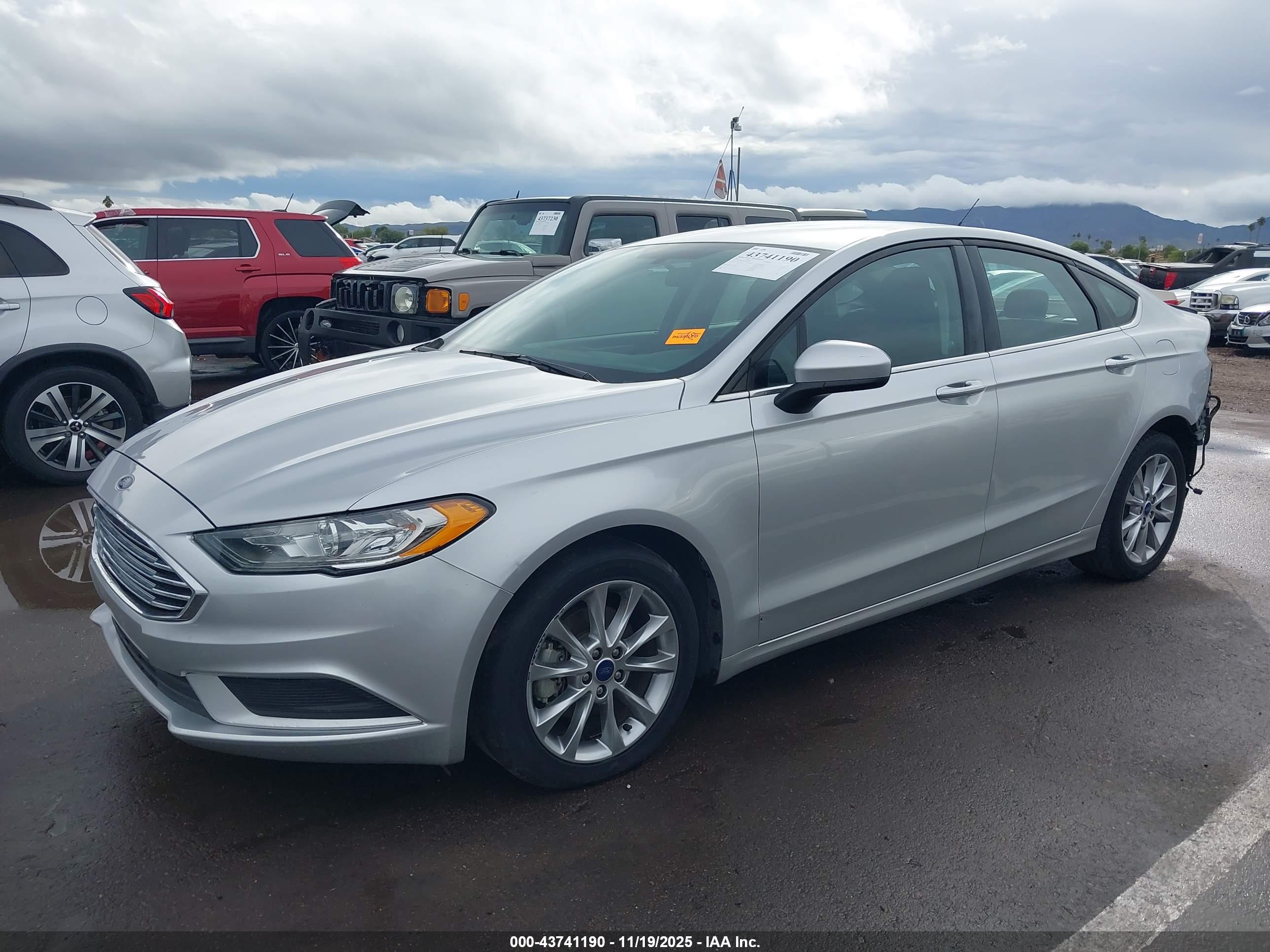 FORD FUSION image 2