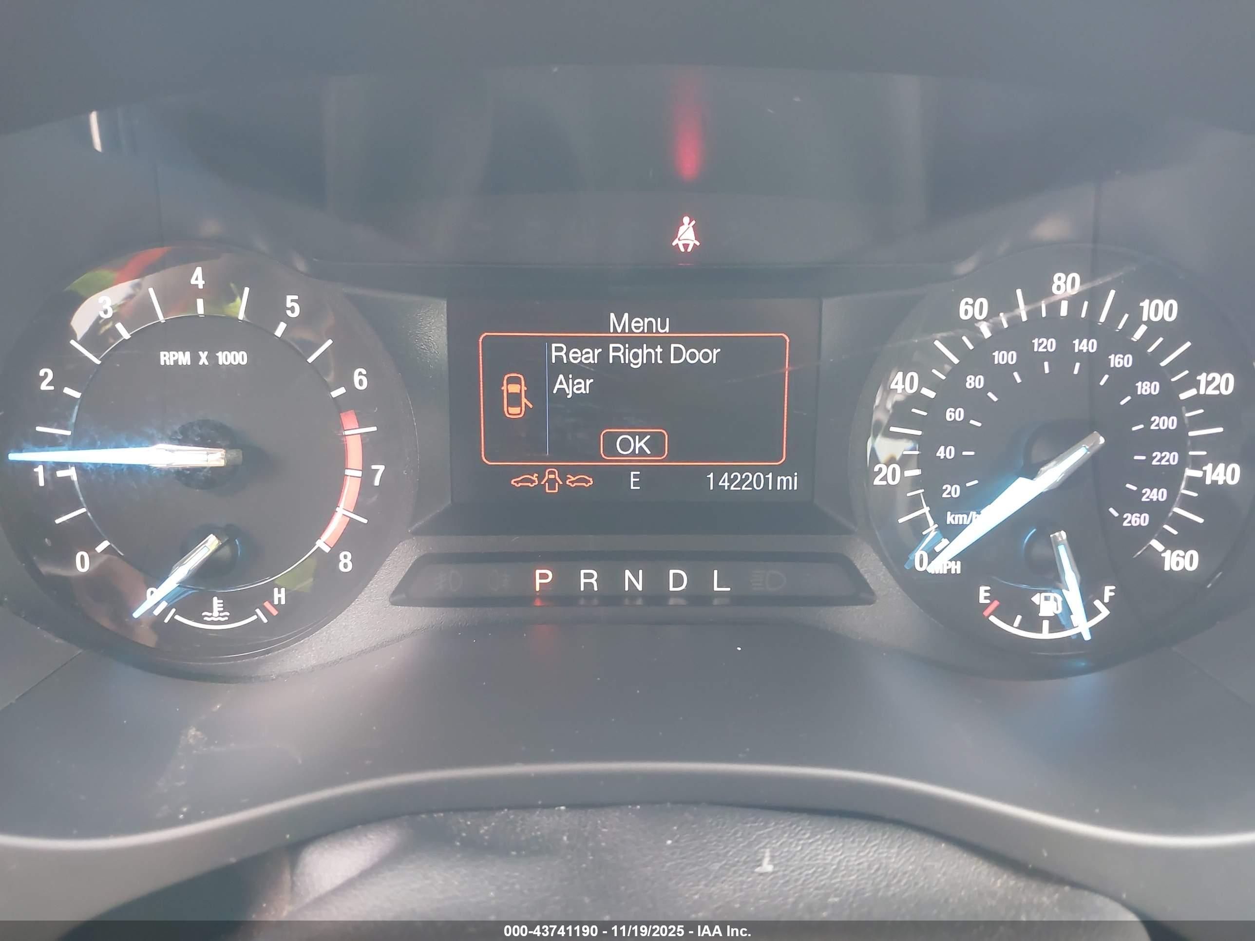 FORD FUSION image 7