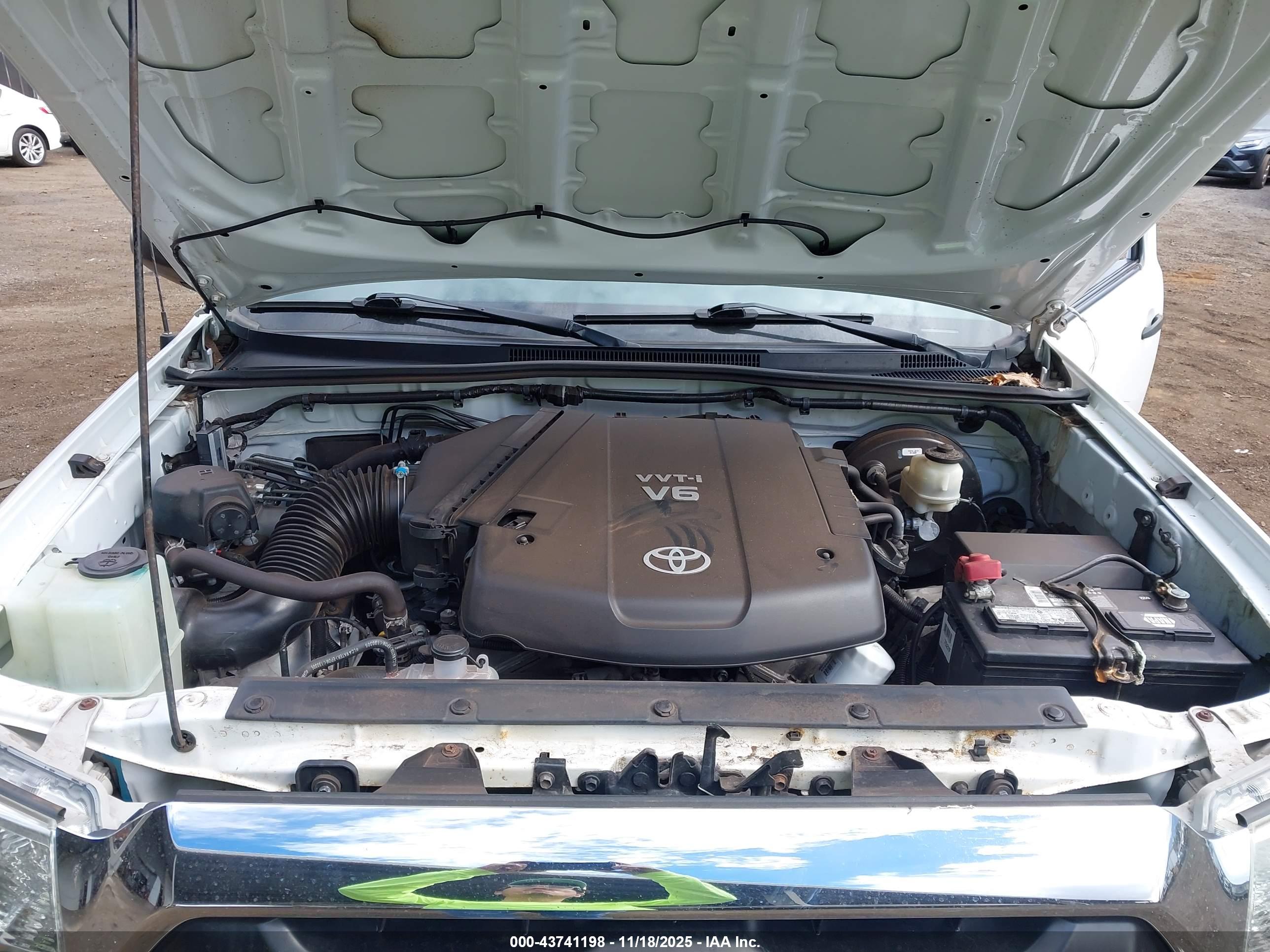 TOYOTA TACOMA image 10