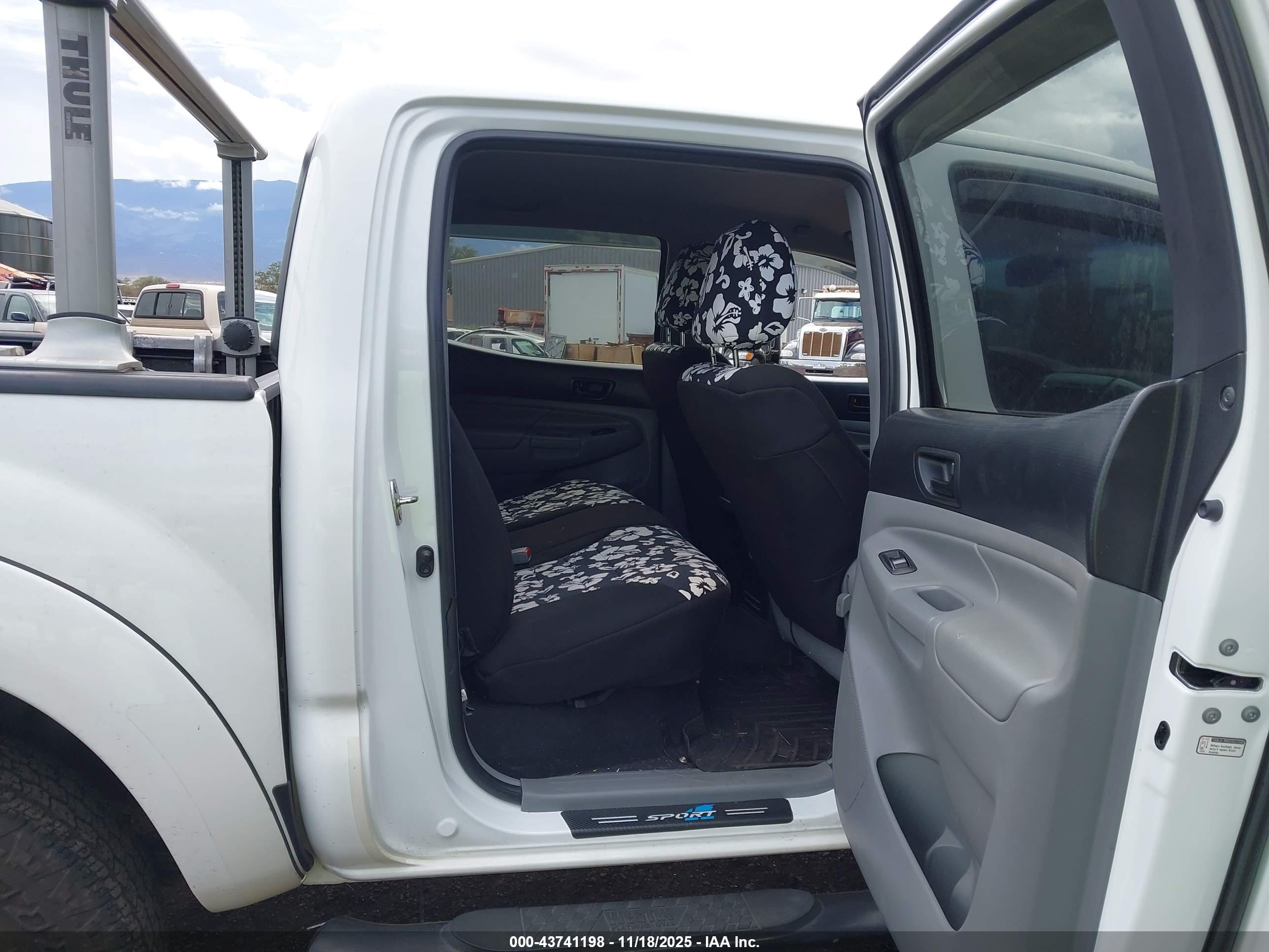 TOYOTA TACOMA image 8