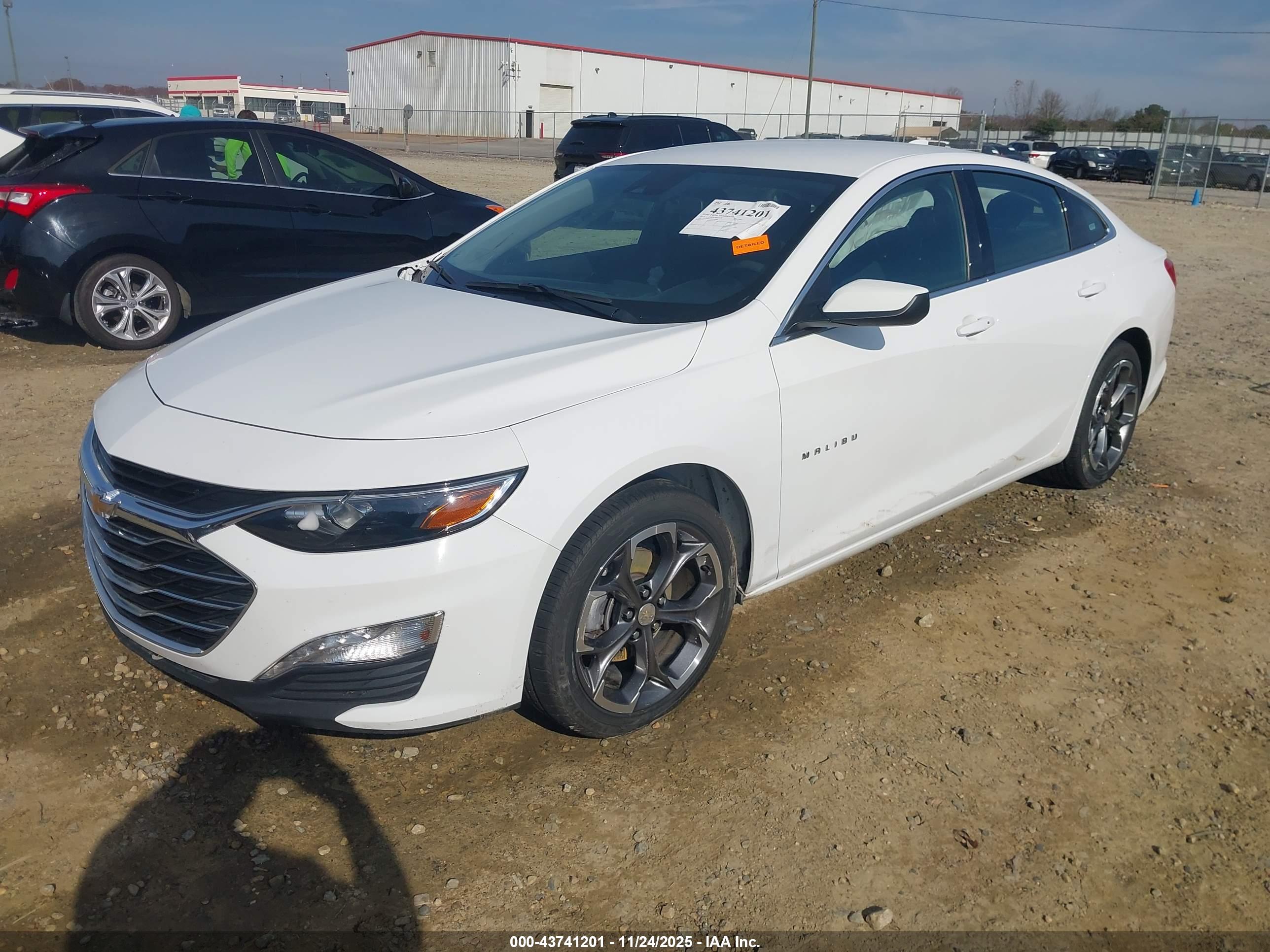 CHEVROLET MALIBU image 2