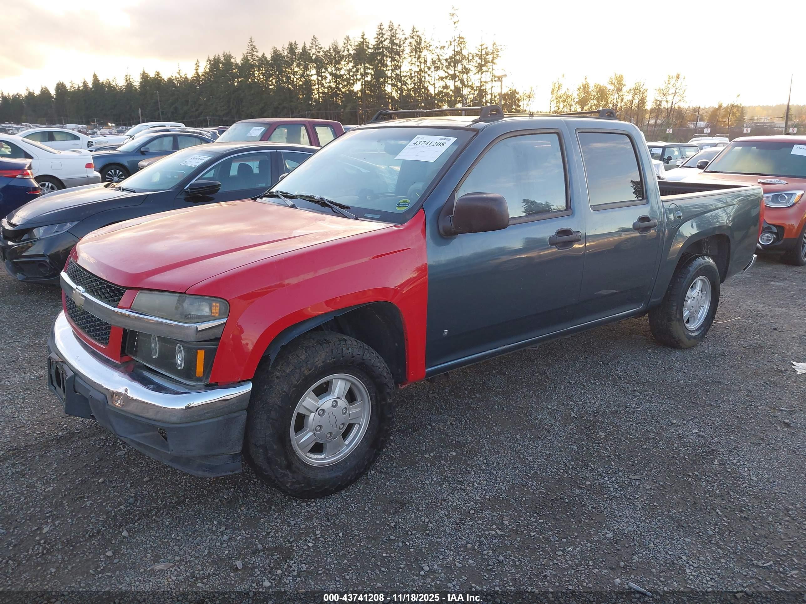 CHEVROLET COLORADO image 2