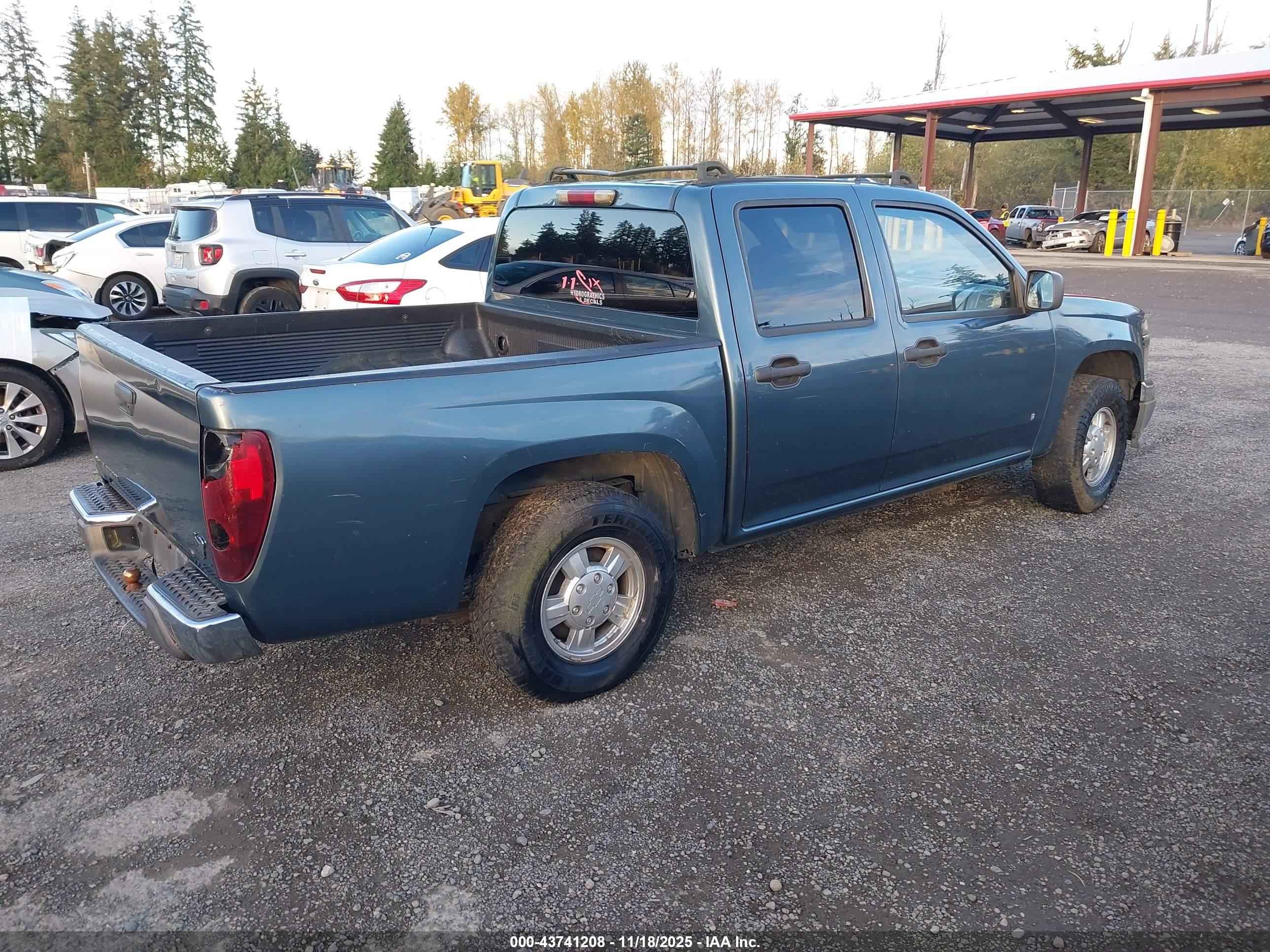CHEVROLET COLORADO image 4