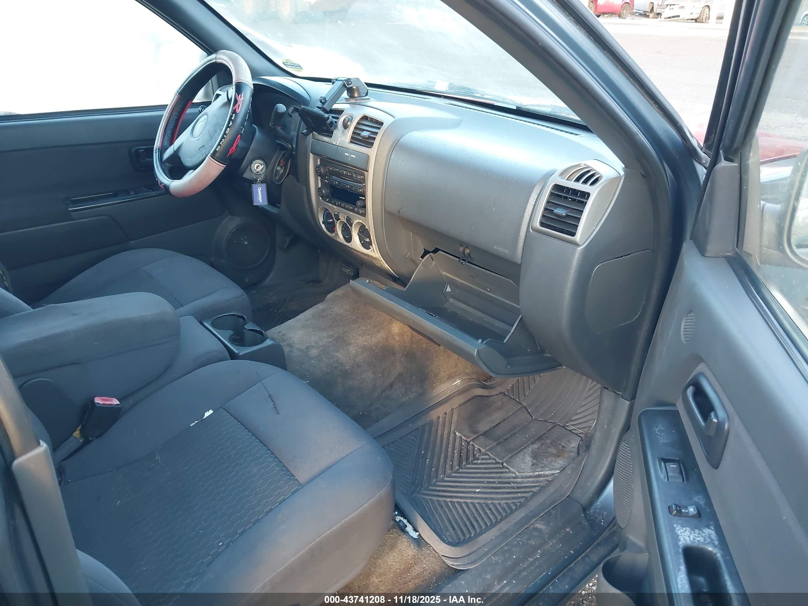 CHEVROLET COLORADO image 5