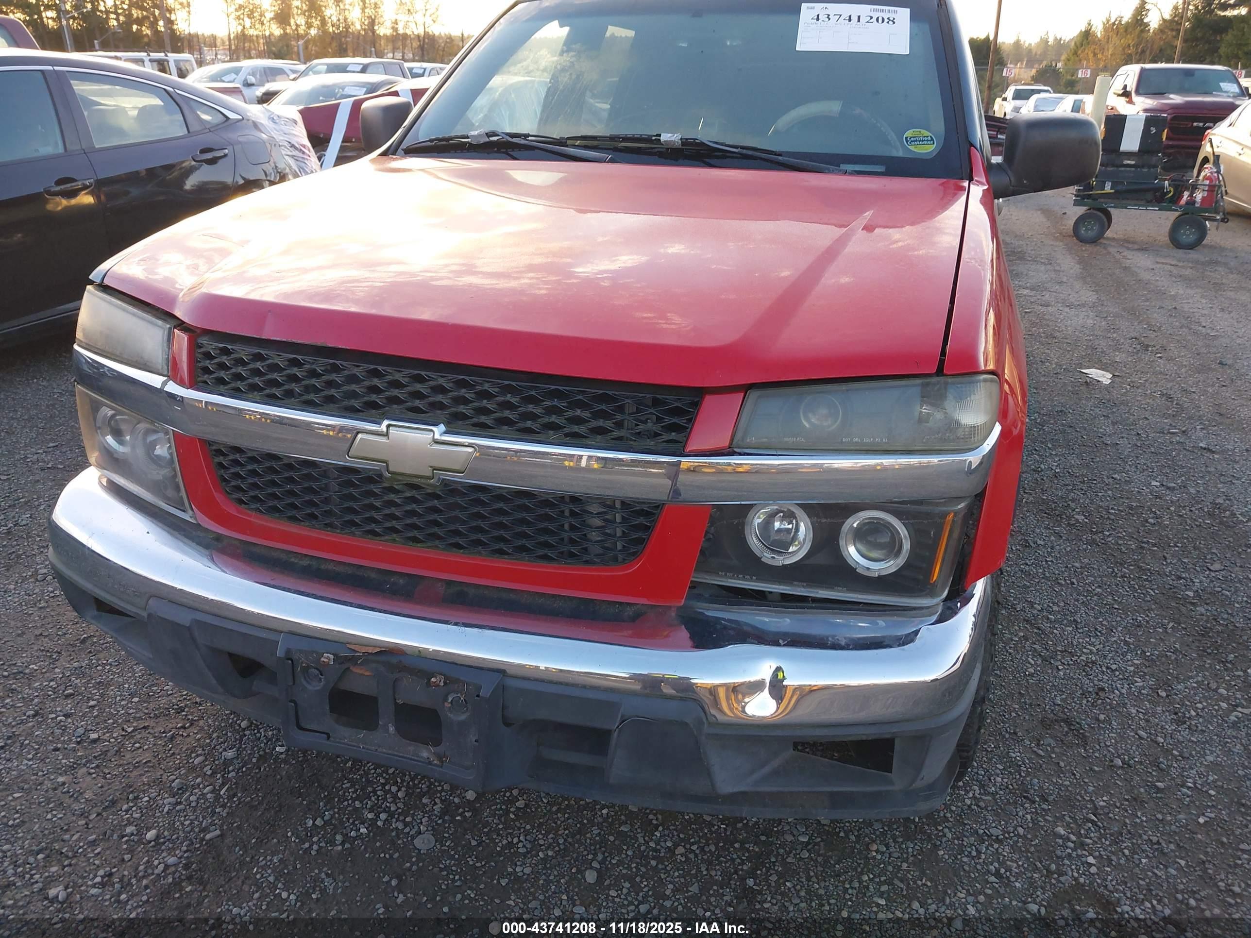 CHEVROLET COLORADO image 6