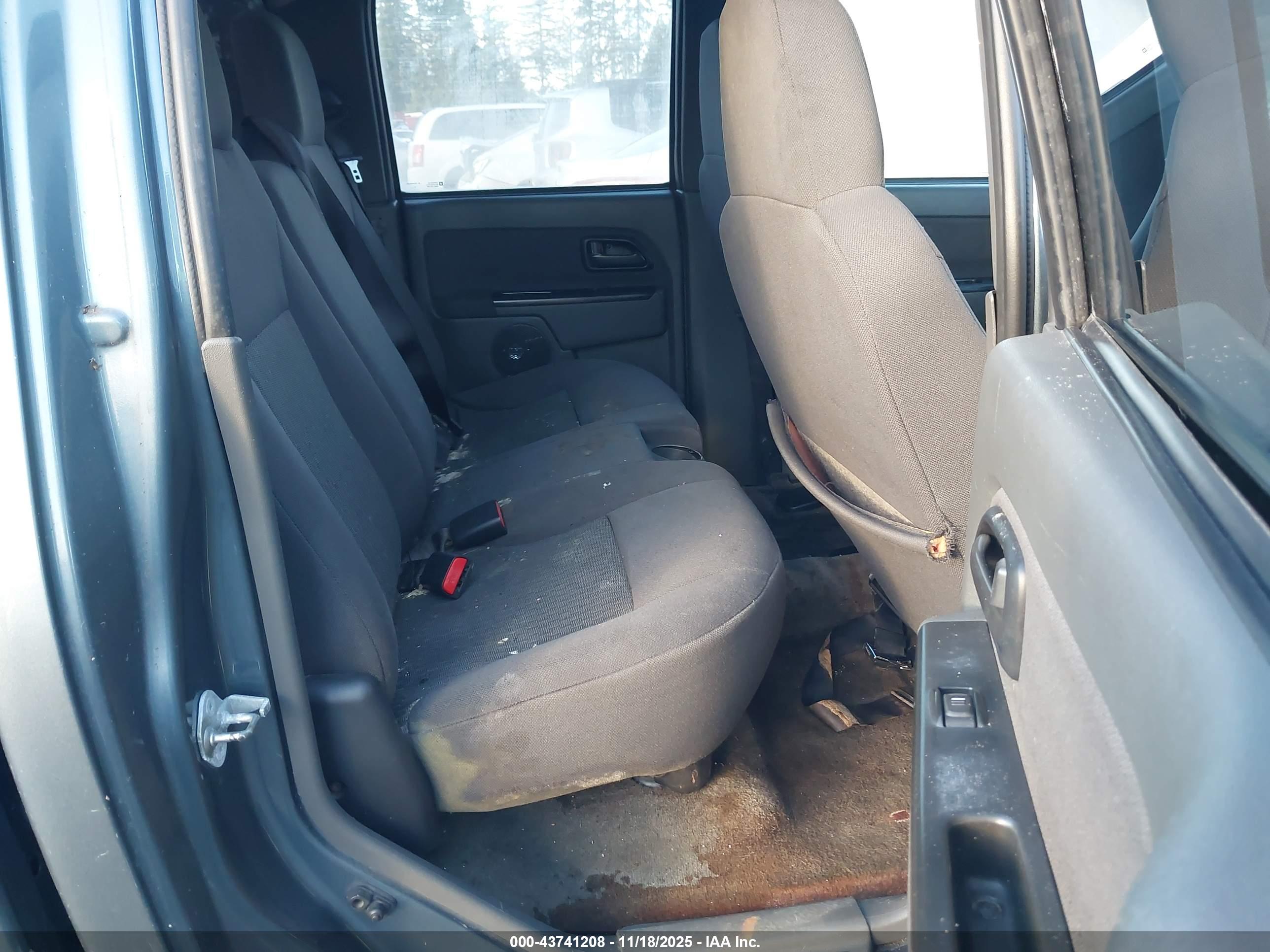 CHEVROLET COLORADO image 8