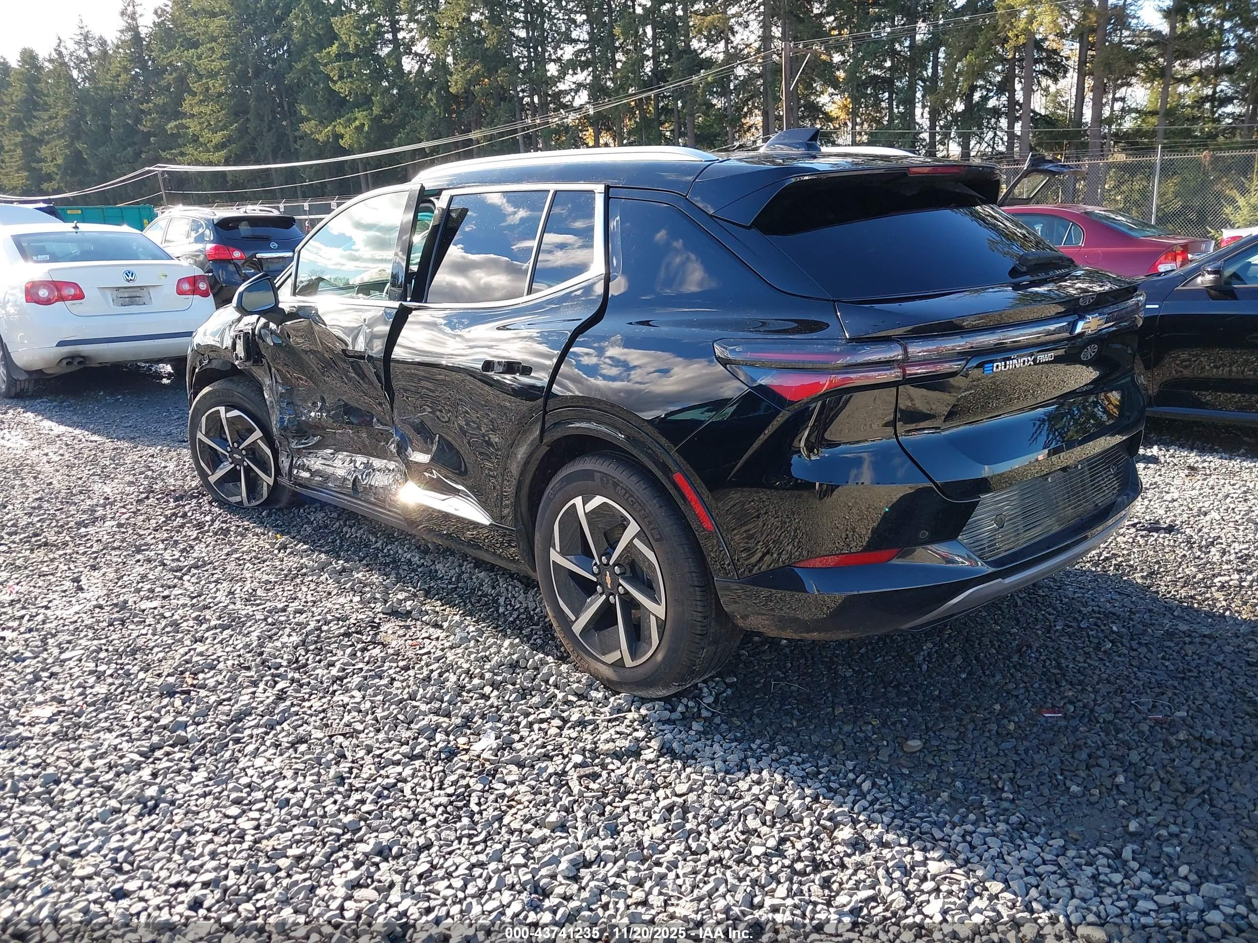 CHEVROLET EQUINOX image 3
