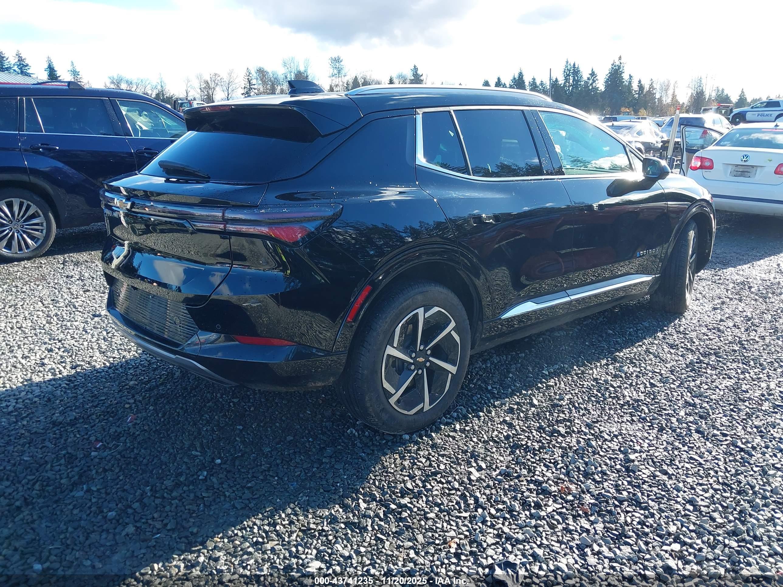 CHEVROLET EQUINOX image 4
