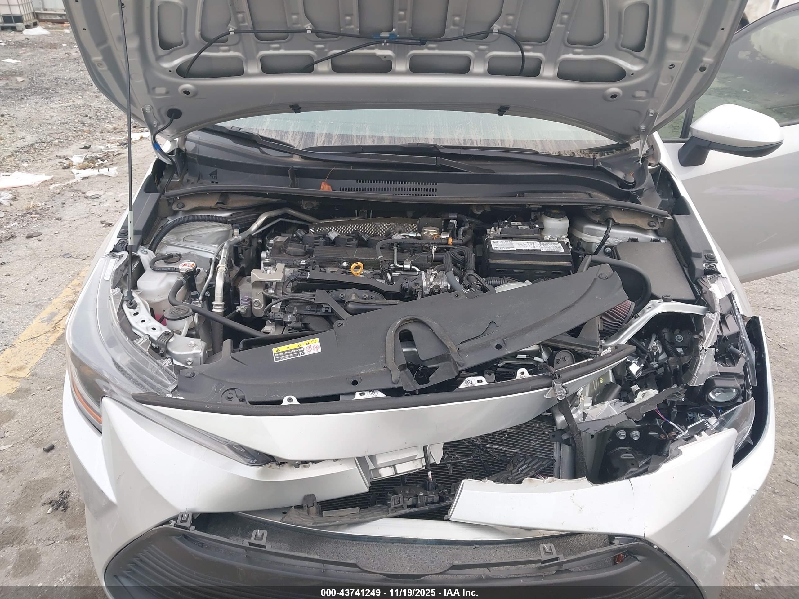 TOYOTA COROLLA image 10