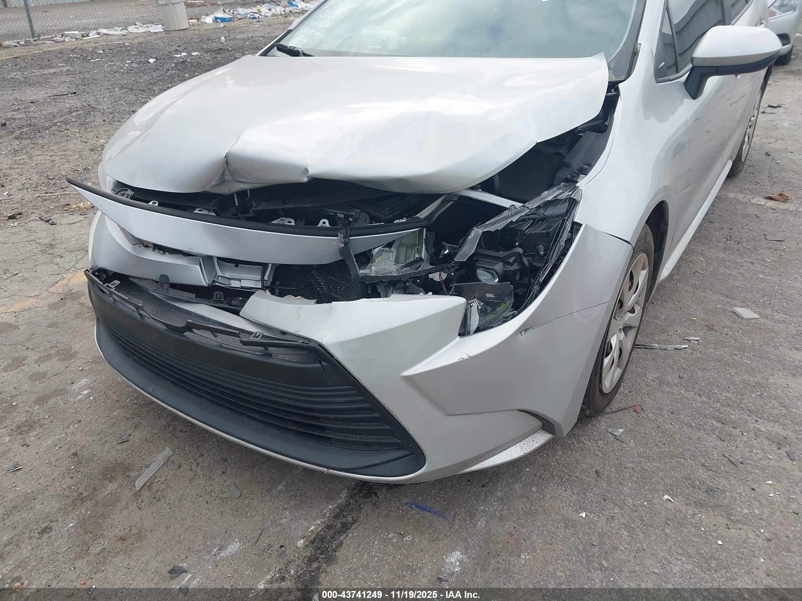 TOYOTA COROLLA image 6