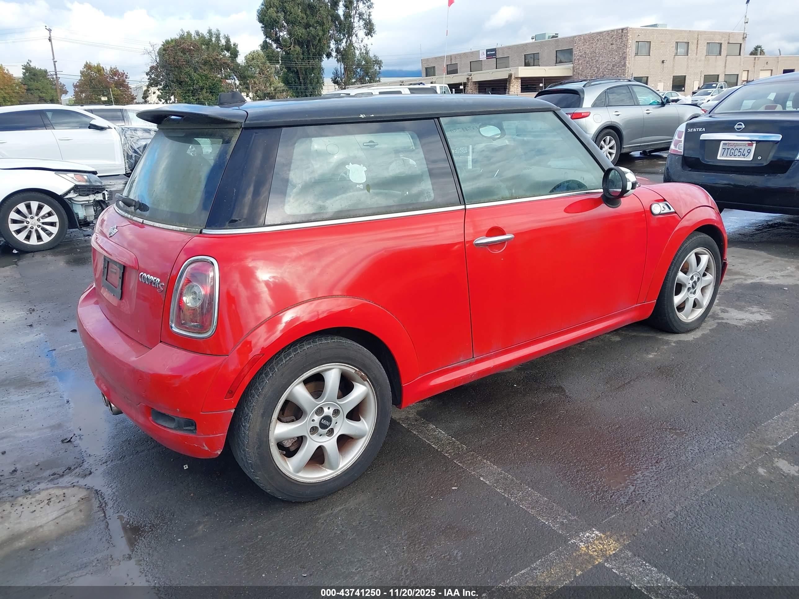MINI COOPER image 4