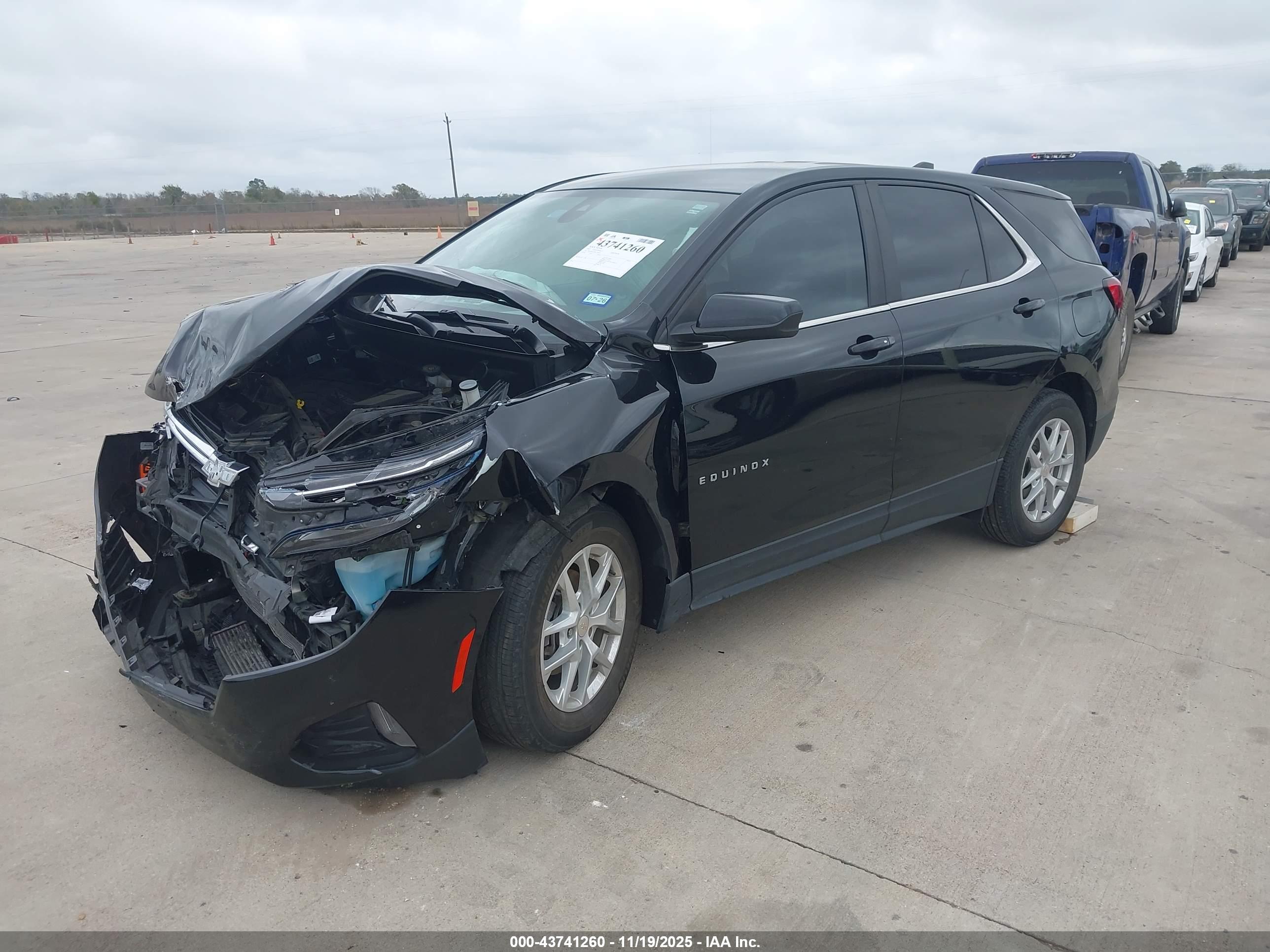 CHEVROLET EQUINOX image 2
