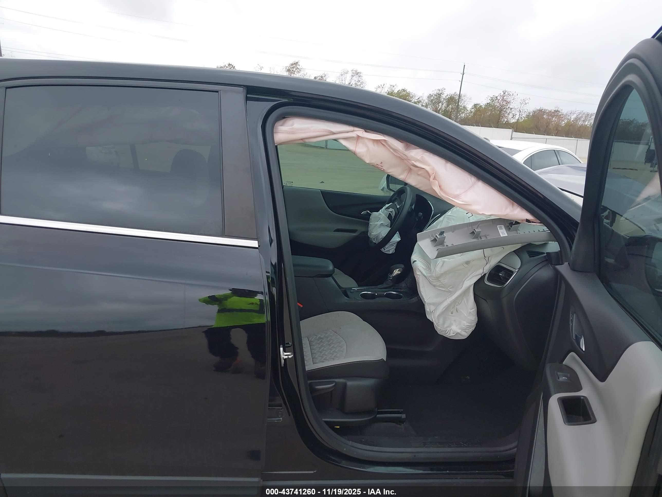 CHEVROLET EQUINOX image 5