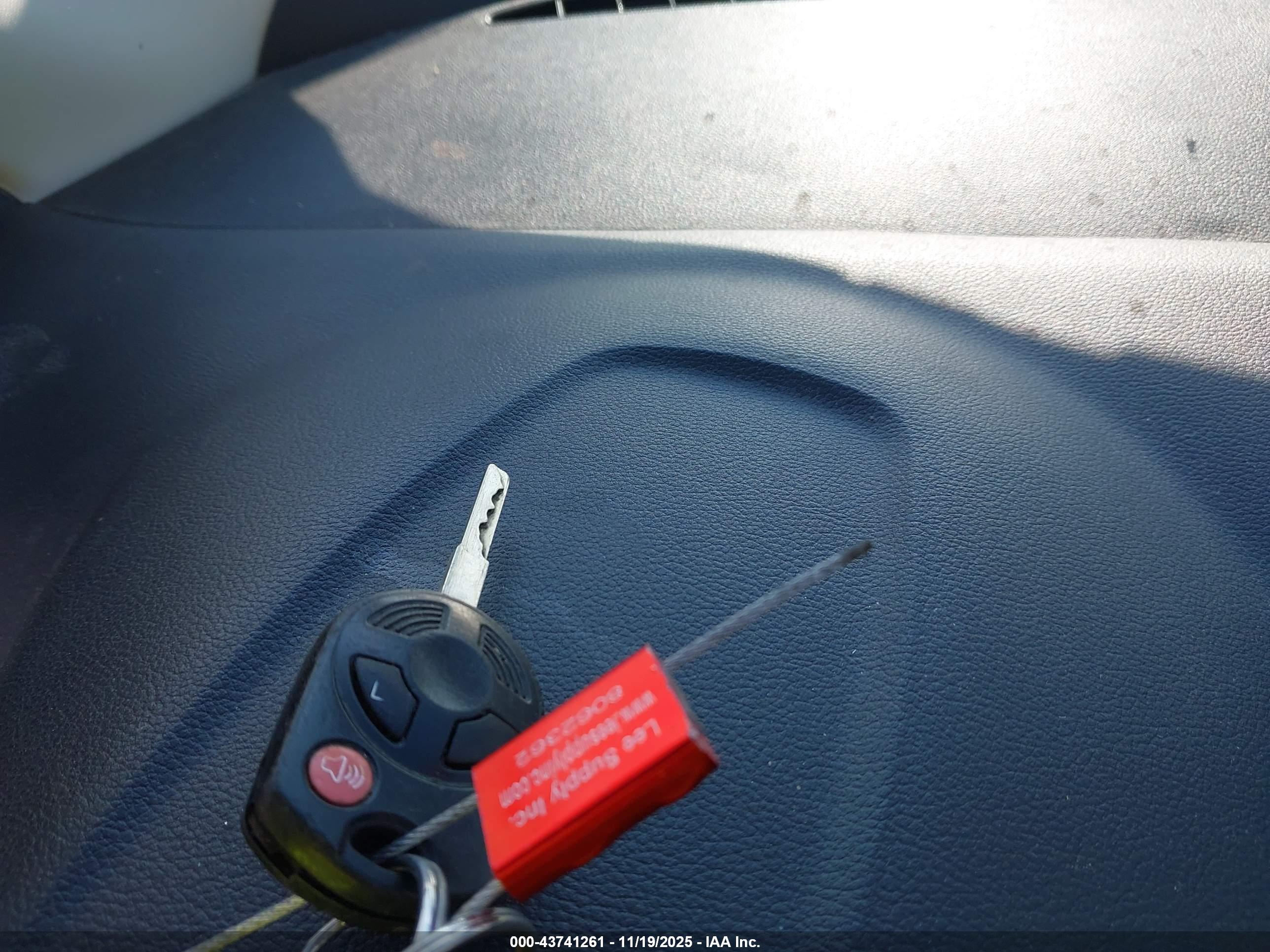 FORD ESCAPE image 11