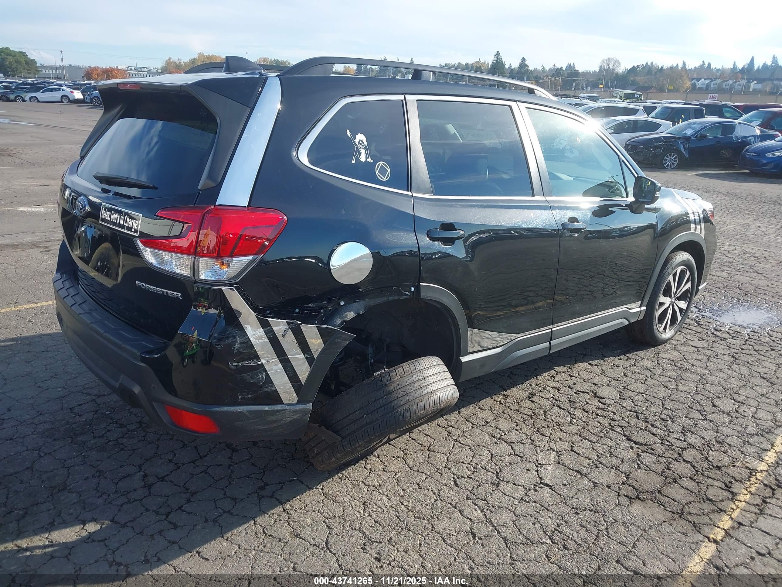SUBARU FORESTER image 4