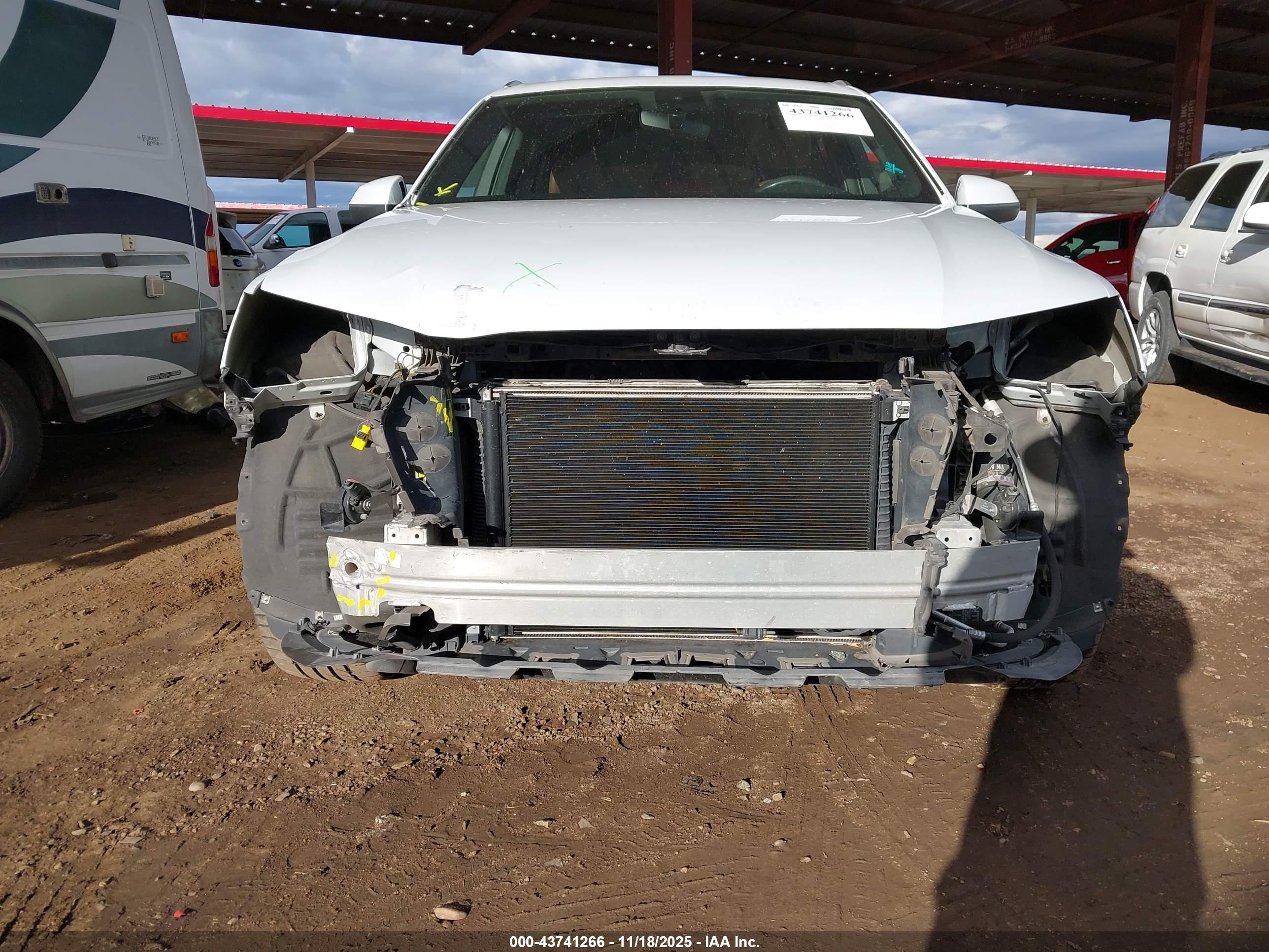 AUDI Q7 image 6